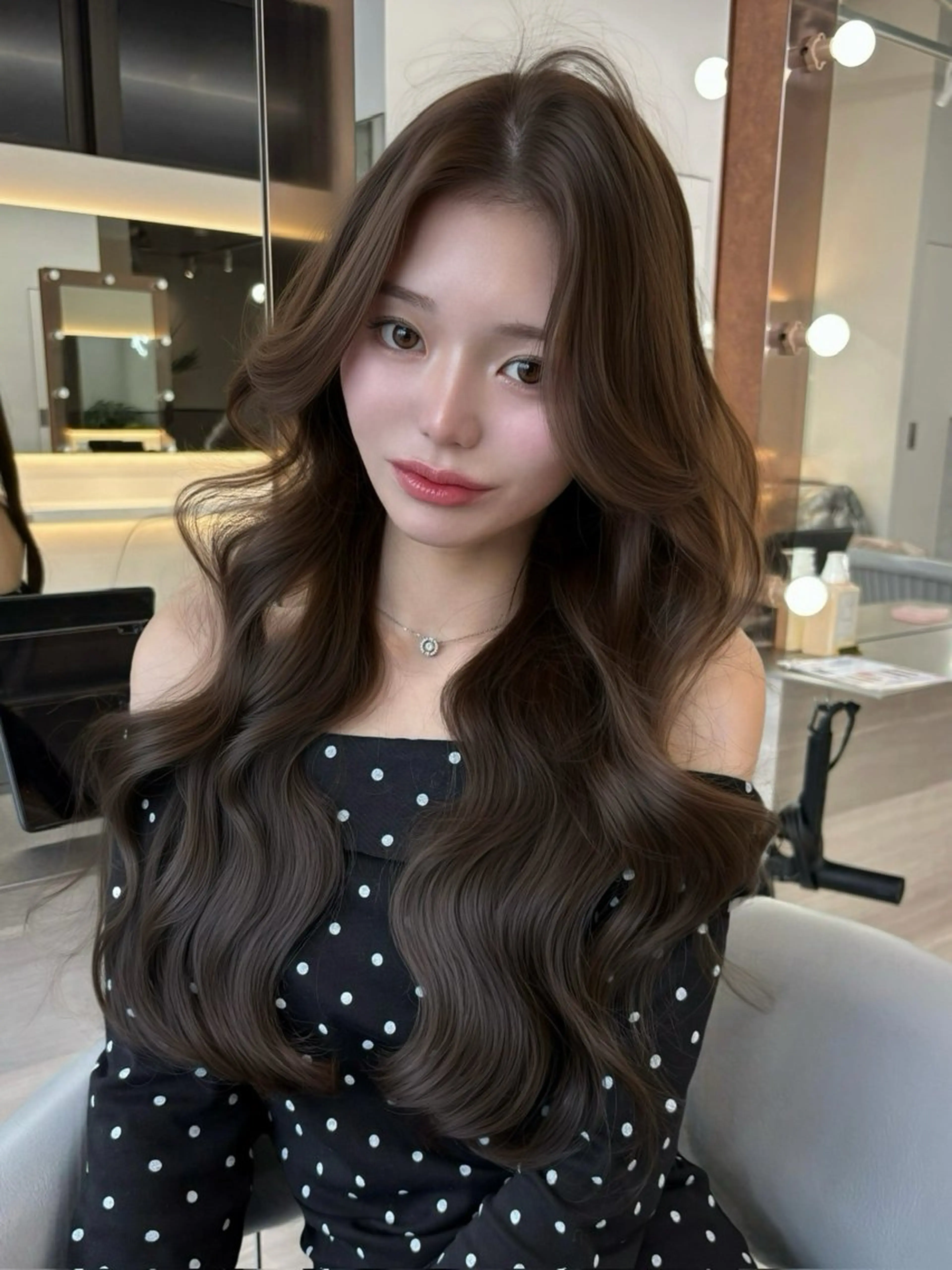 ロング カラー ヘアアレンジ ベージュカラー ブリーチ 透明感カラー ブリーチなしカラー 髪質改善 【博多髪質改善】 吉村　清志のヘアスタイル