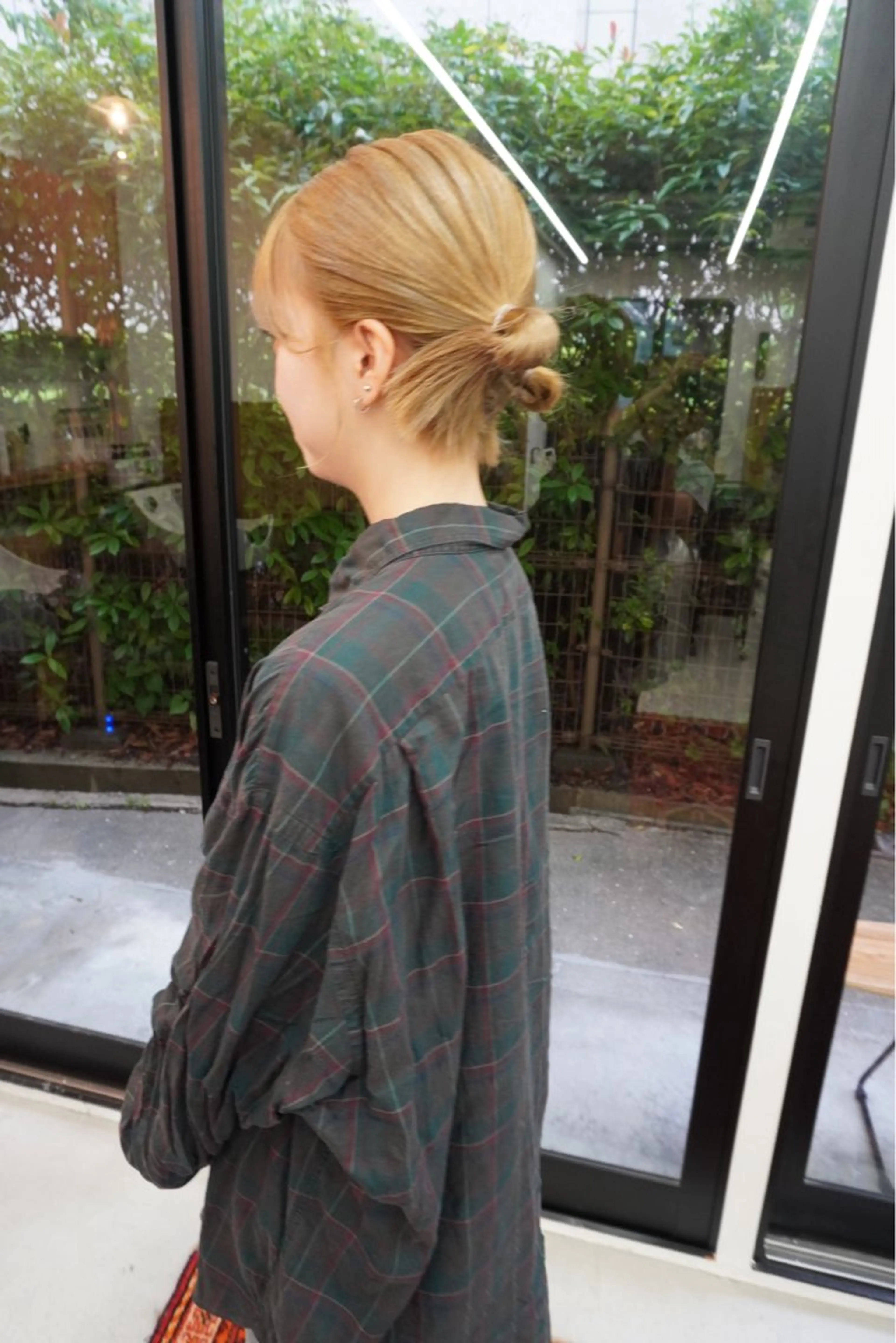 ミディアム カラー パーマ ヘアアレンジ 髪と音処　マトぺ所属・デザインカラー/ボブ ブリーチカラー/ユリのヘアスタイル