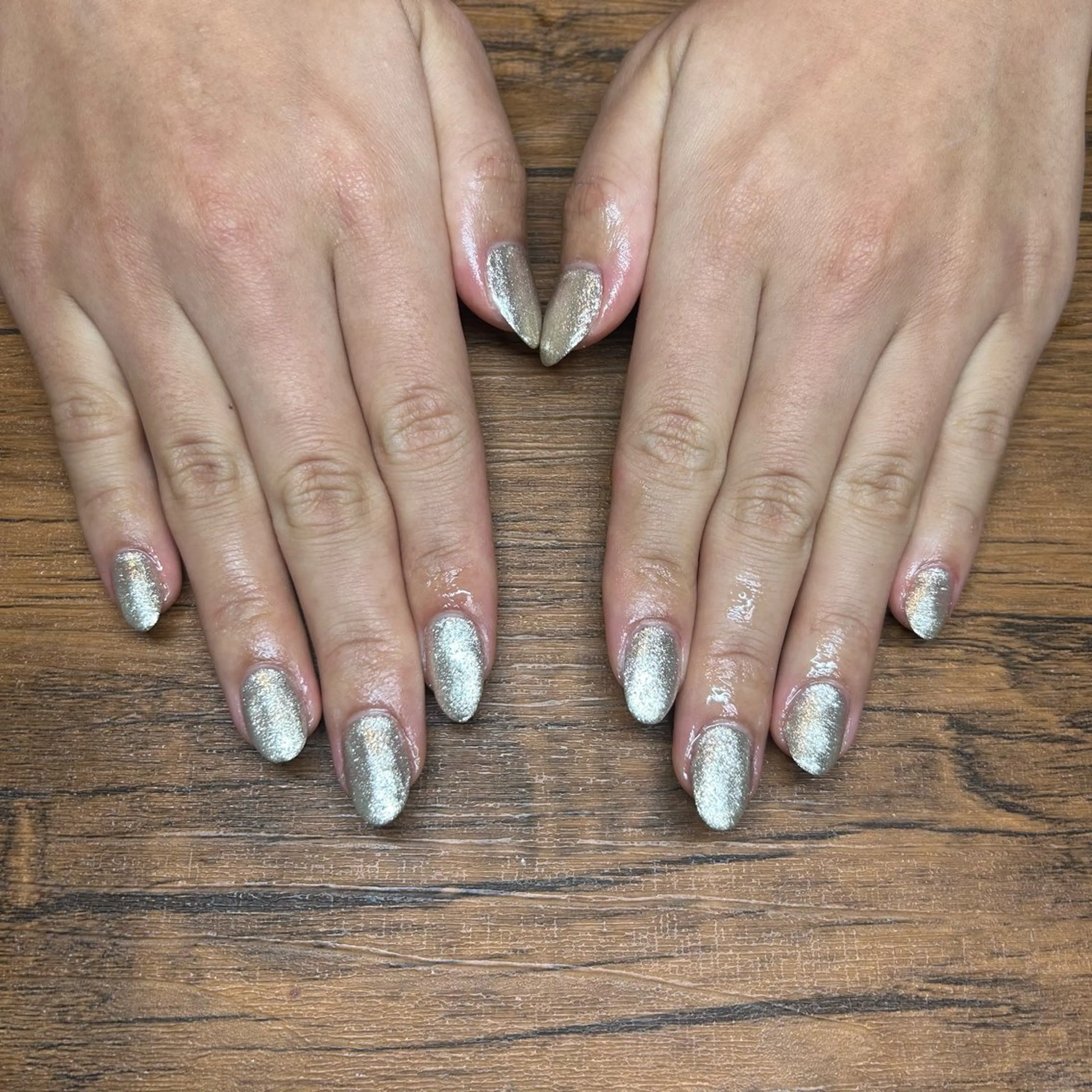 ネイル ゴージャス ラメ(グリッター) ワンカラーネイル ネイルサロンエーナイン琴似店所属・エーナイン琴似店 HARUNAのネイルデザイン