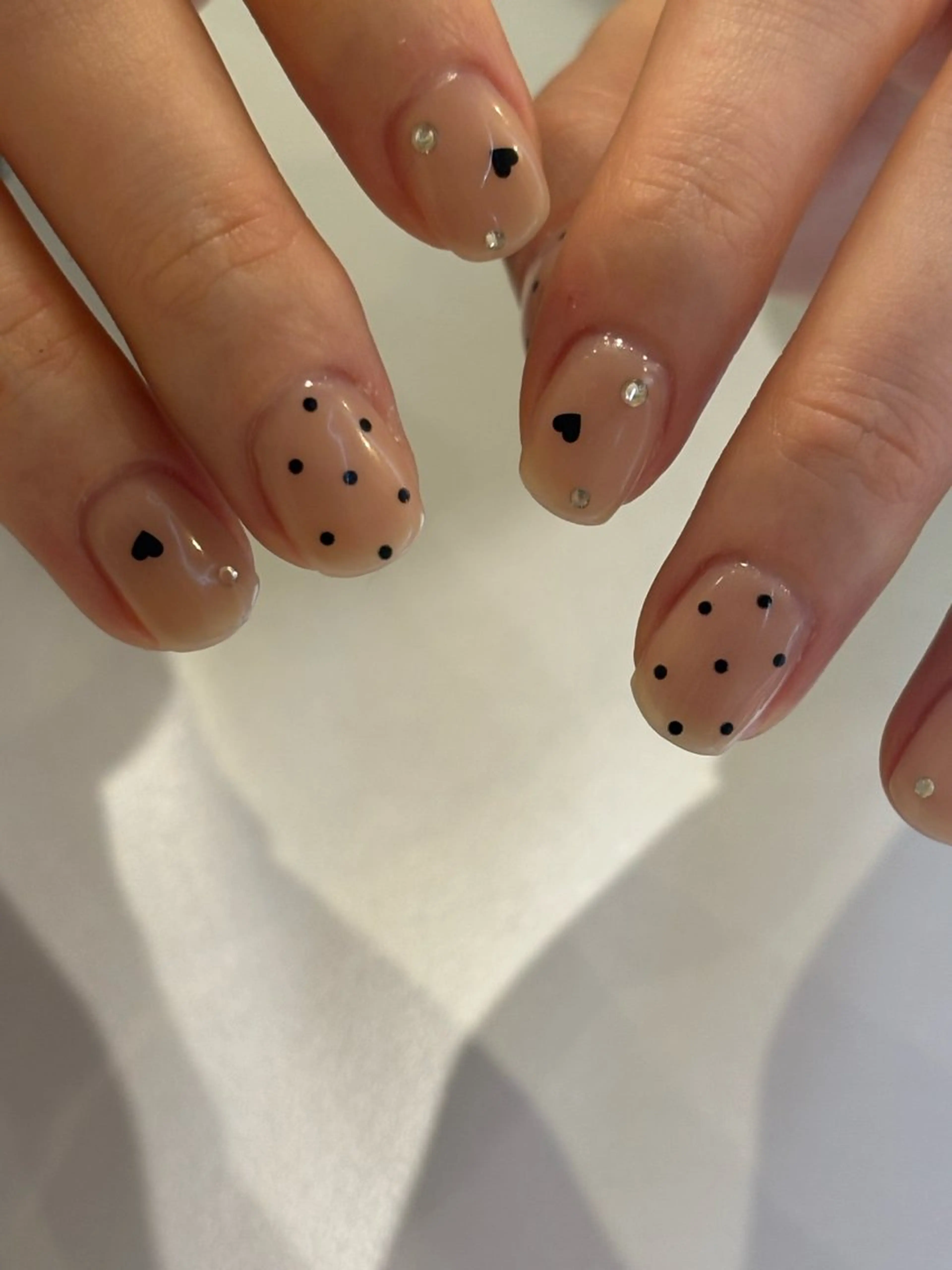 ネイル アートネイル ハート ハンドネイル Ann. nail.tokyo所属・Ann nailのネイルデザイン