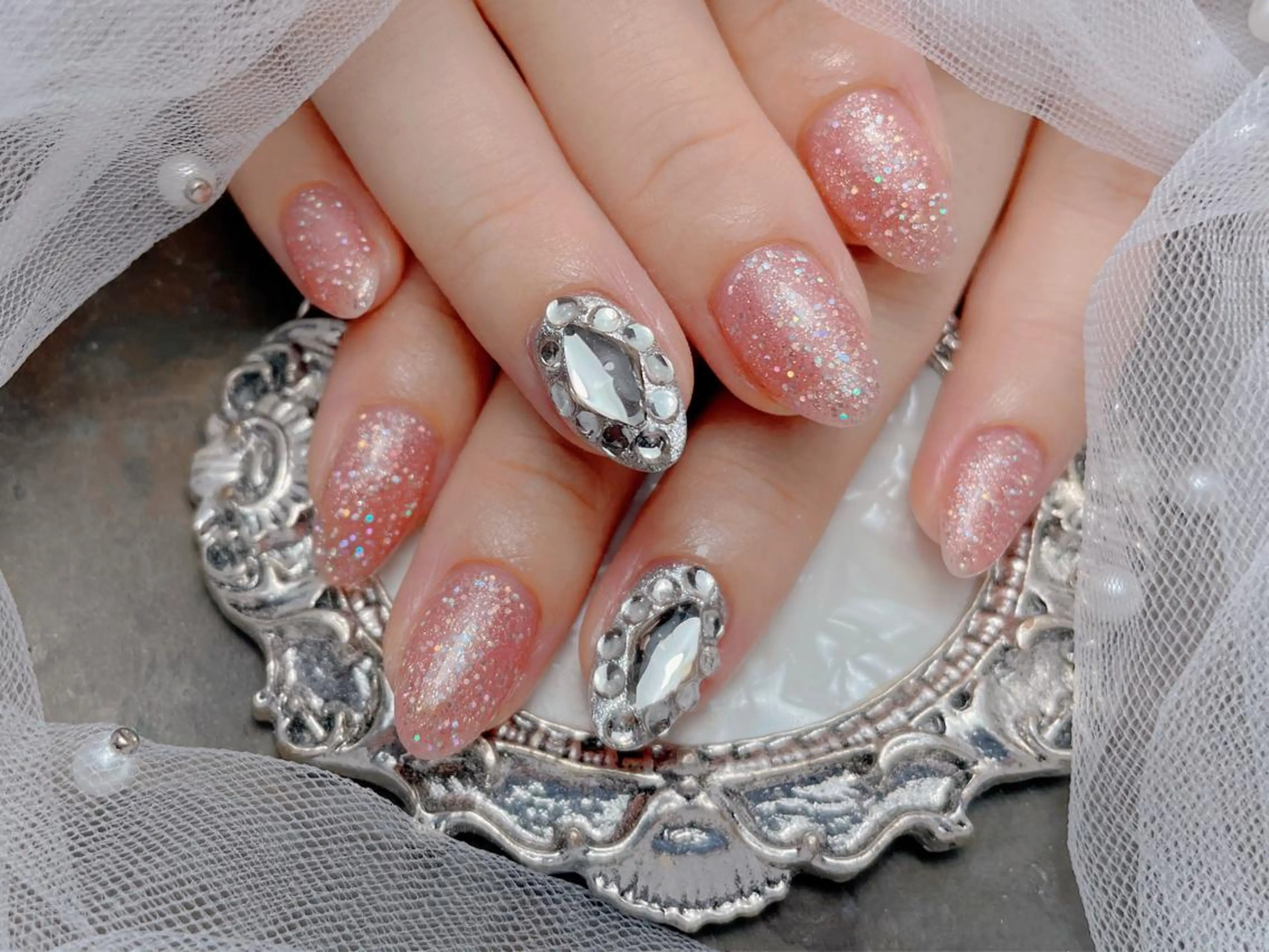 ネイル マジックミラー所属・マジック ミラーのネイルデザイン