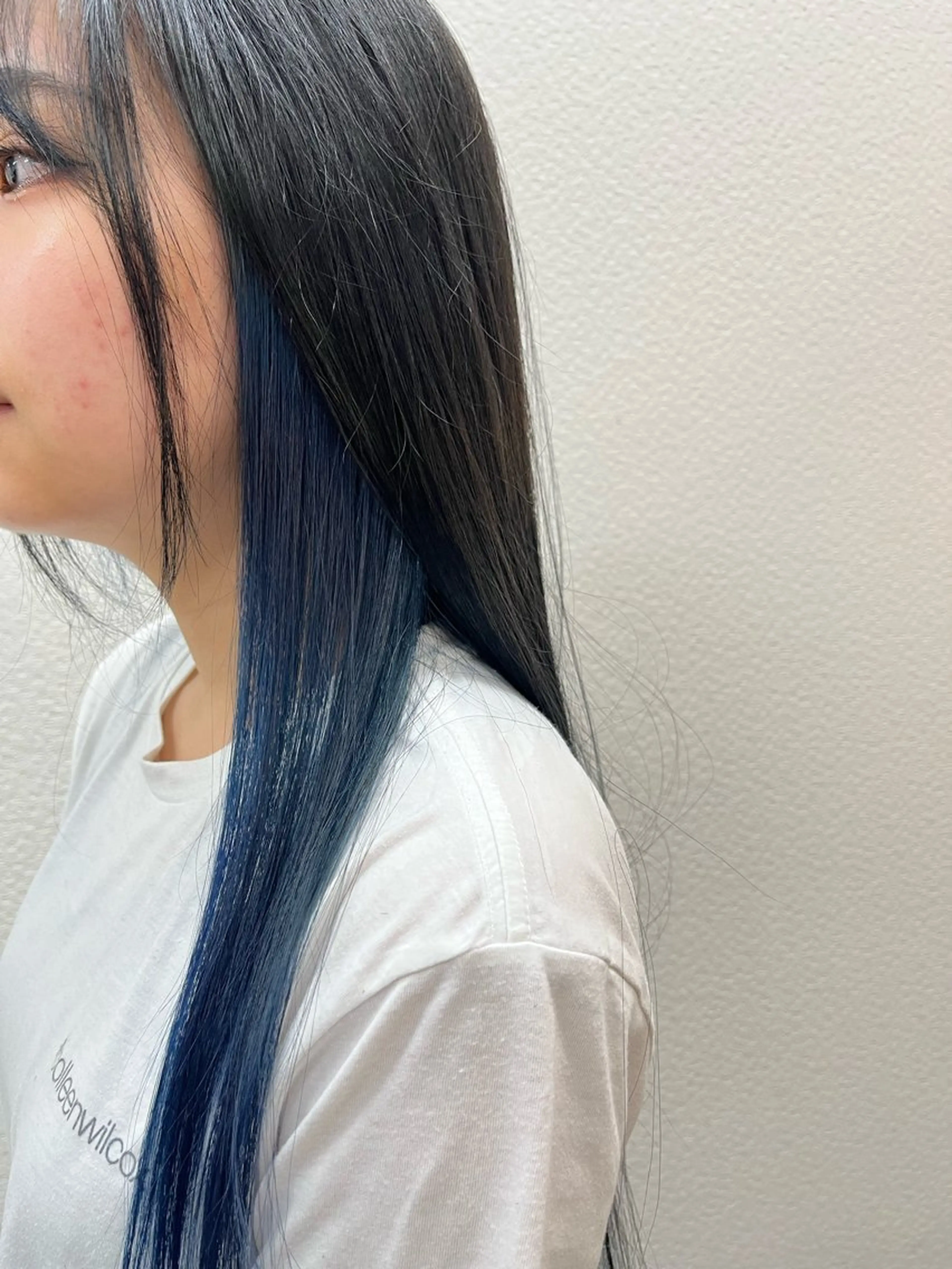 カラー ブルーカラー インナーカラー mits牧港店所属・野原 姫菜のヘアスタイル