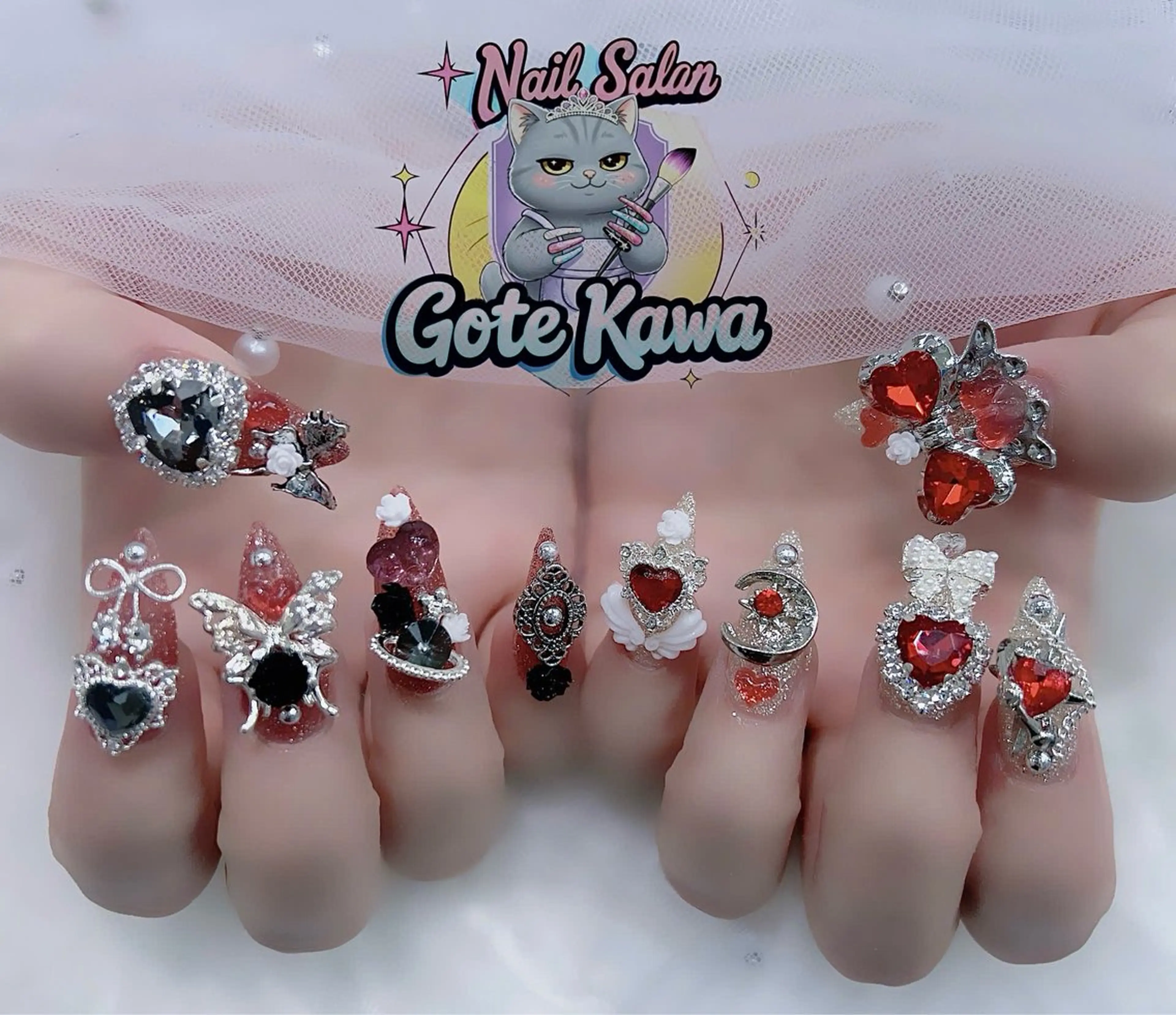 ネイル アートネイル キラキラネイル スカルプネイル ハンドネイル ハンドケア GOTE KAWA Nail Salon(ゴテかわ)所属・Gote Kawa nail salonのネイルデザイン