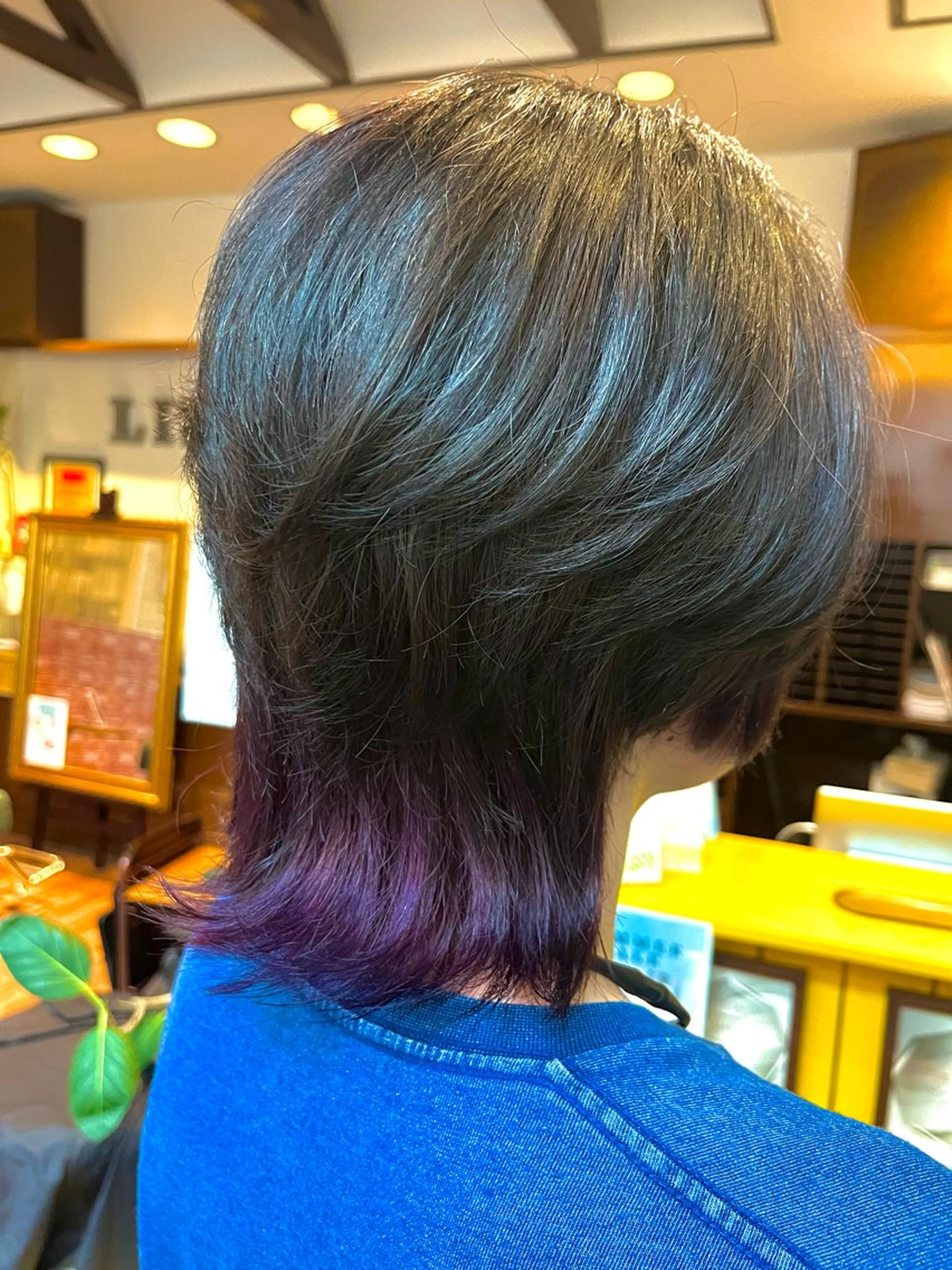 ショート カラー グレージュ 谷口 瑠南のヘアスタイル