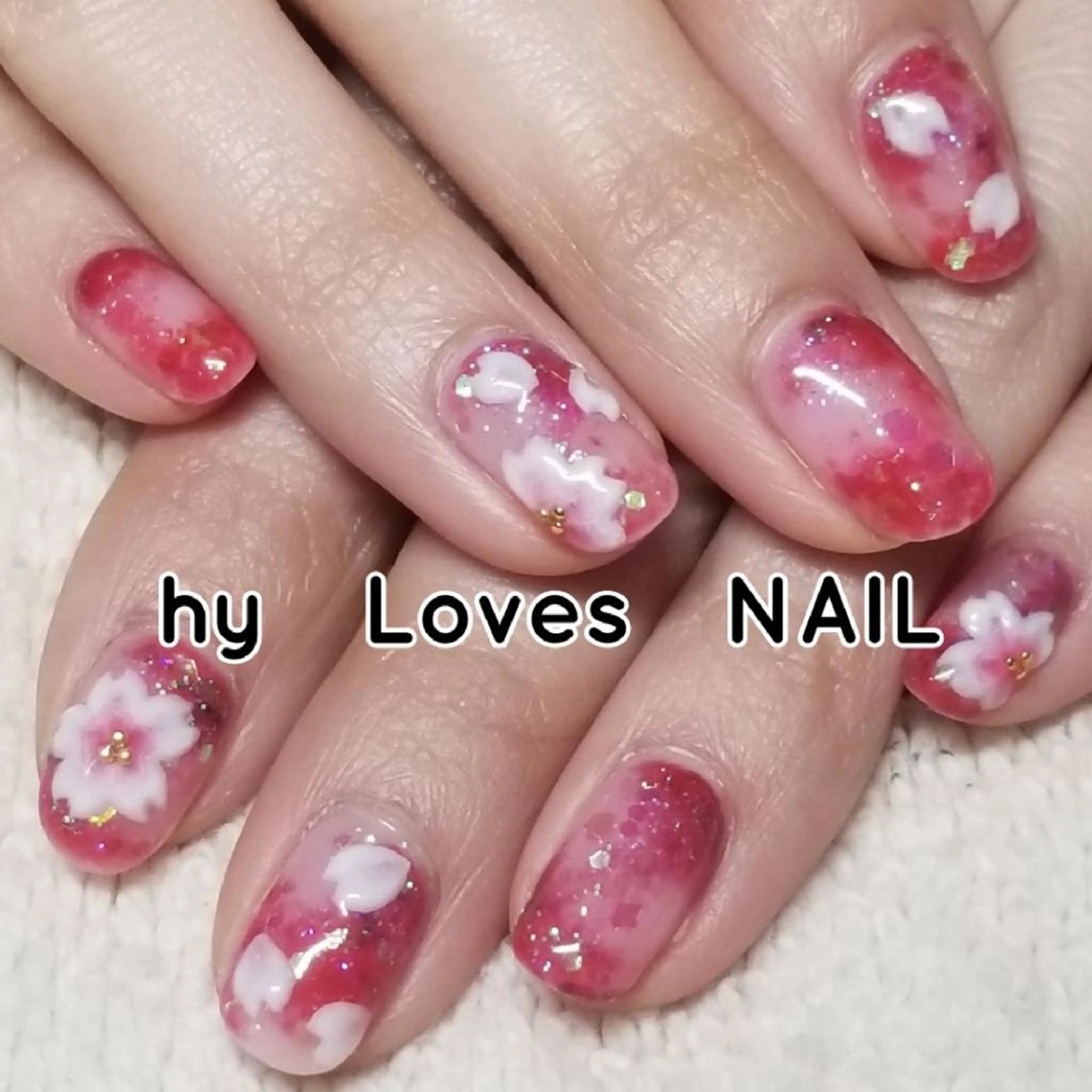 ネイル 桜ネイル ゴールド ラメ(グリッター) 大理石ネイル(マーブル) ニュアンスネイル ハンドネイル よしだ ひろきのネイルデザイン