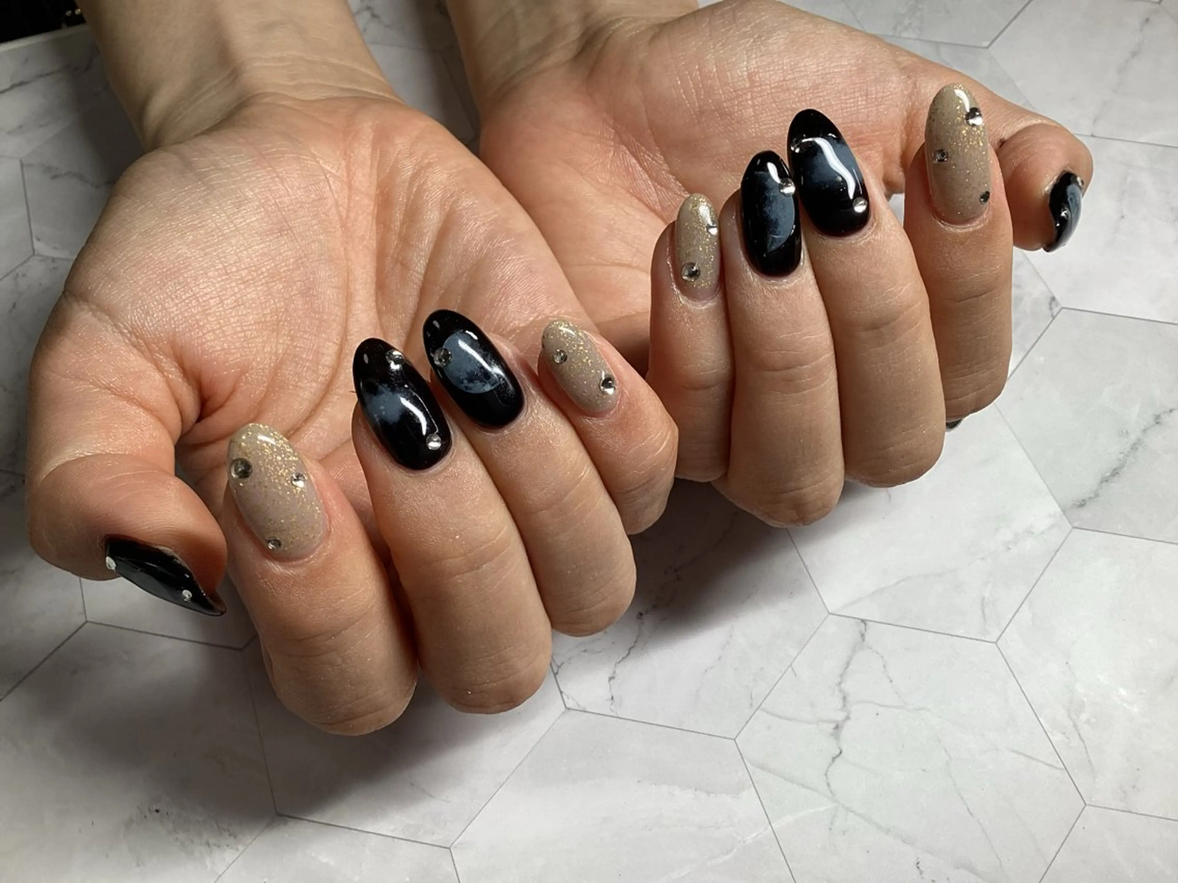 ネイル 渋谷　Laugh 8301のネイルデザイン