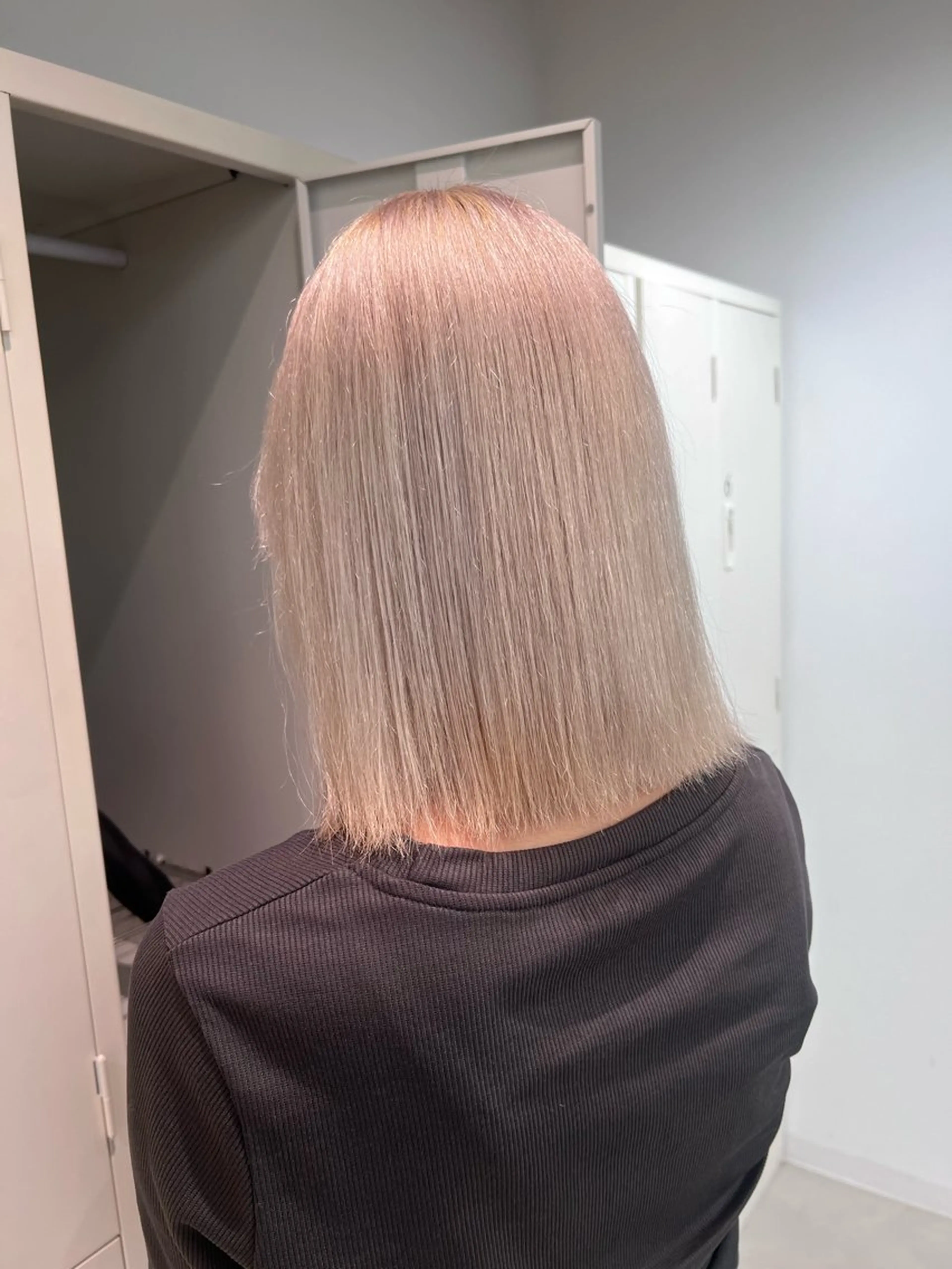 ミディアム カラー ヘアカラー トリートメント 艶ハイトーン‪‪🔆 ️️️安座間 希のヘアスタイル