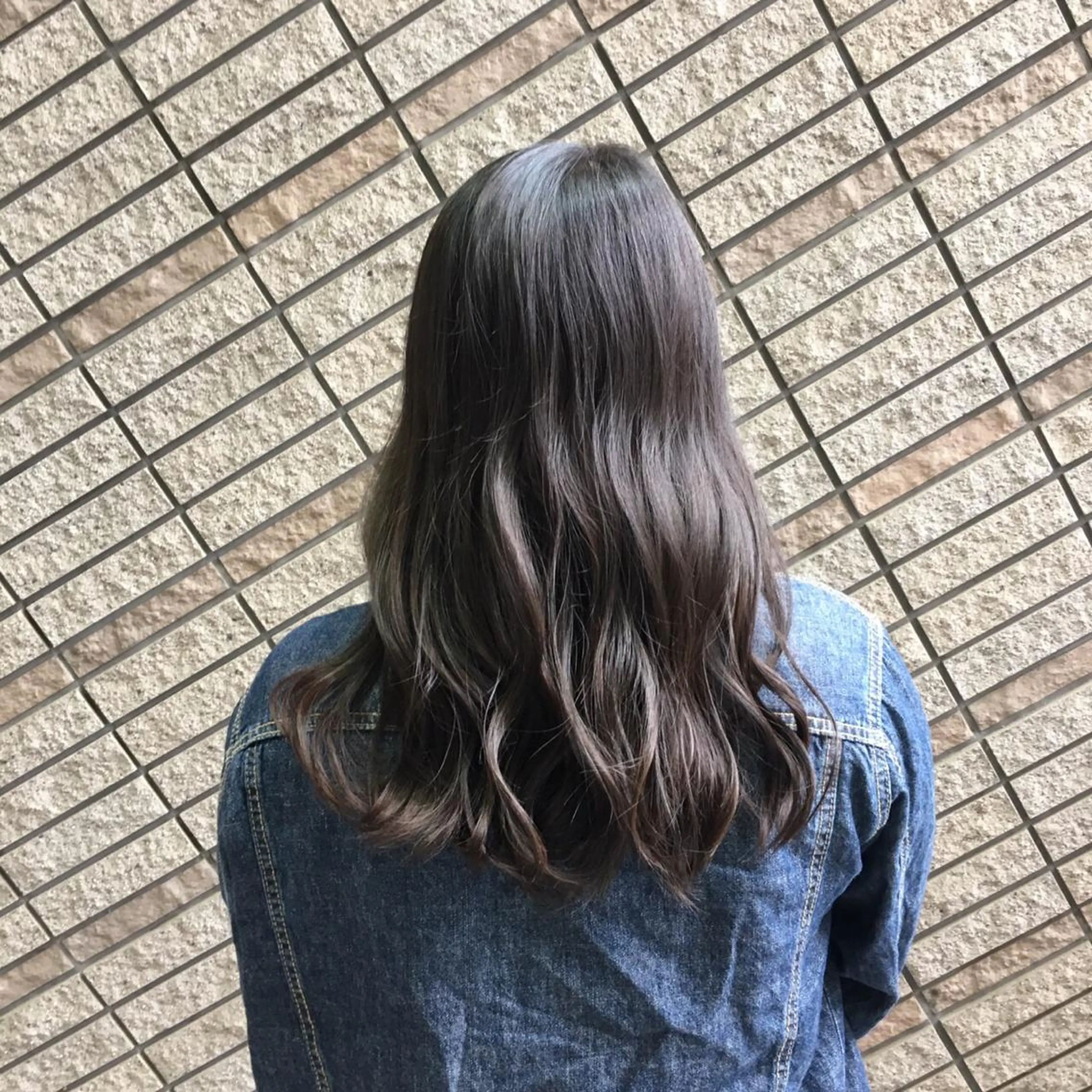 セミロング ハイライト 大山 晃介のヘアスタイル