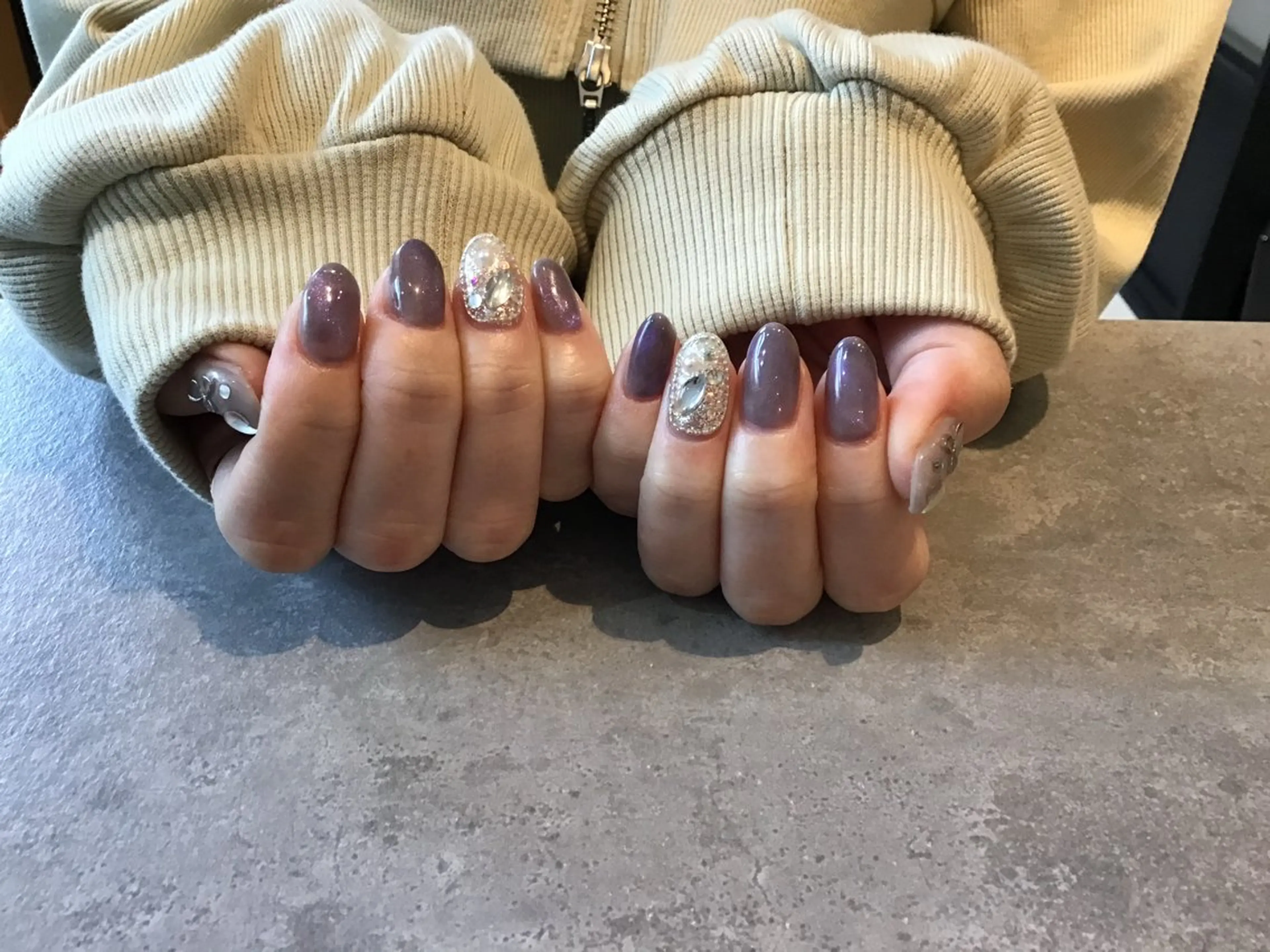 ネイル アートネイル Nest 蜂谷のネイルデザイン