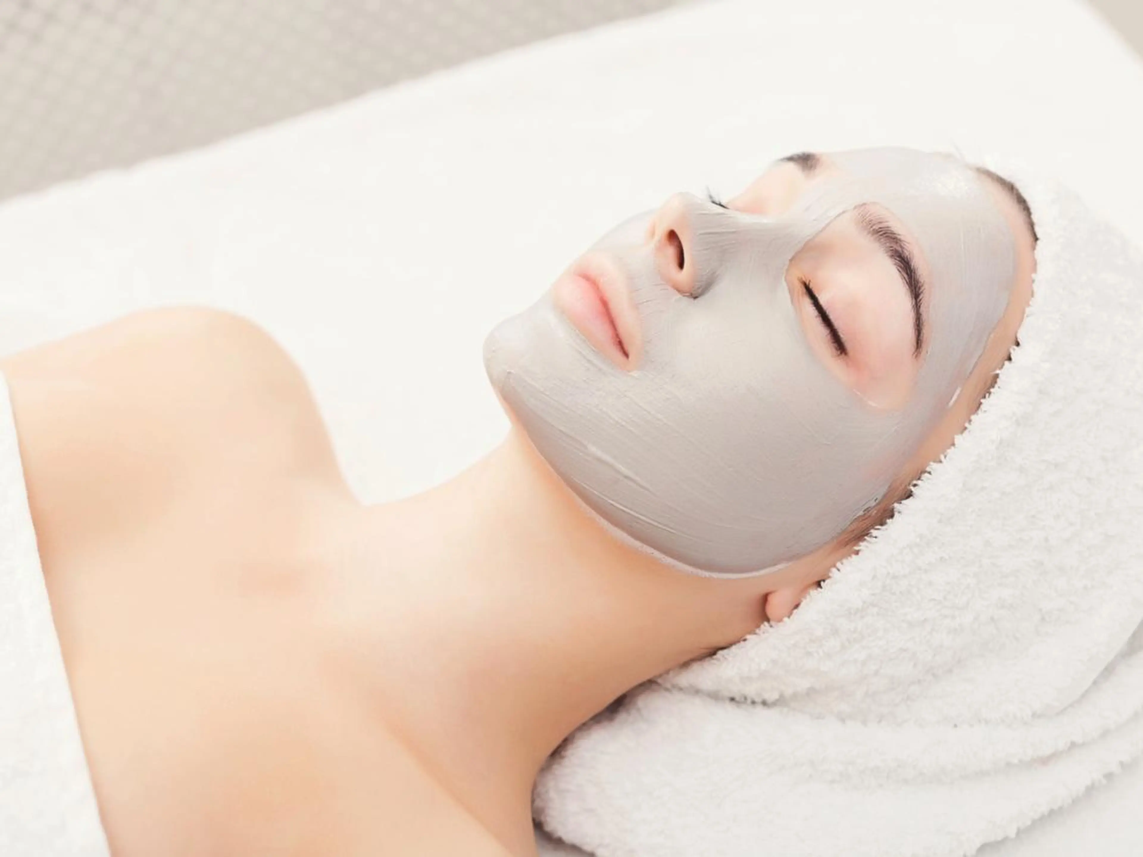 【毛穴ケア&肌トーンUP♪】ワックス全顔脱毛＋美肌海藻パックの写真