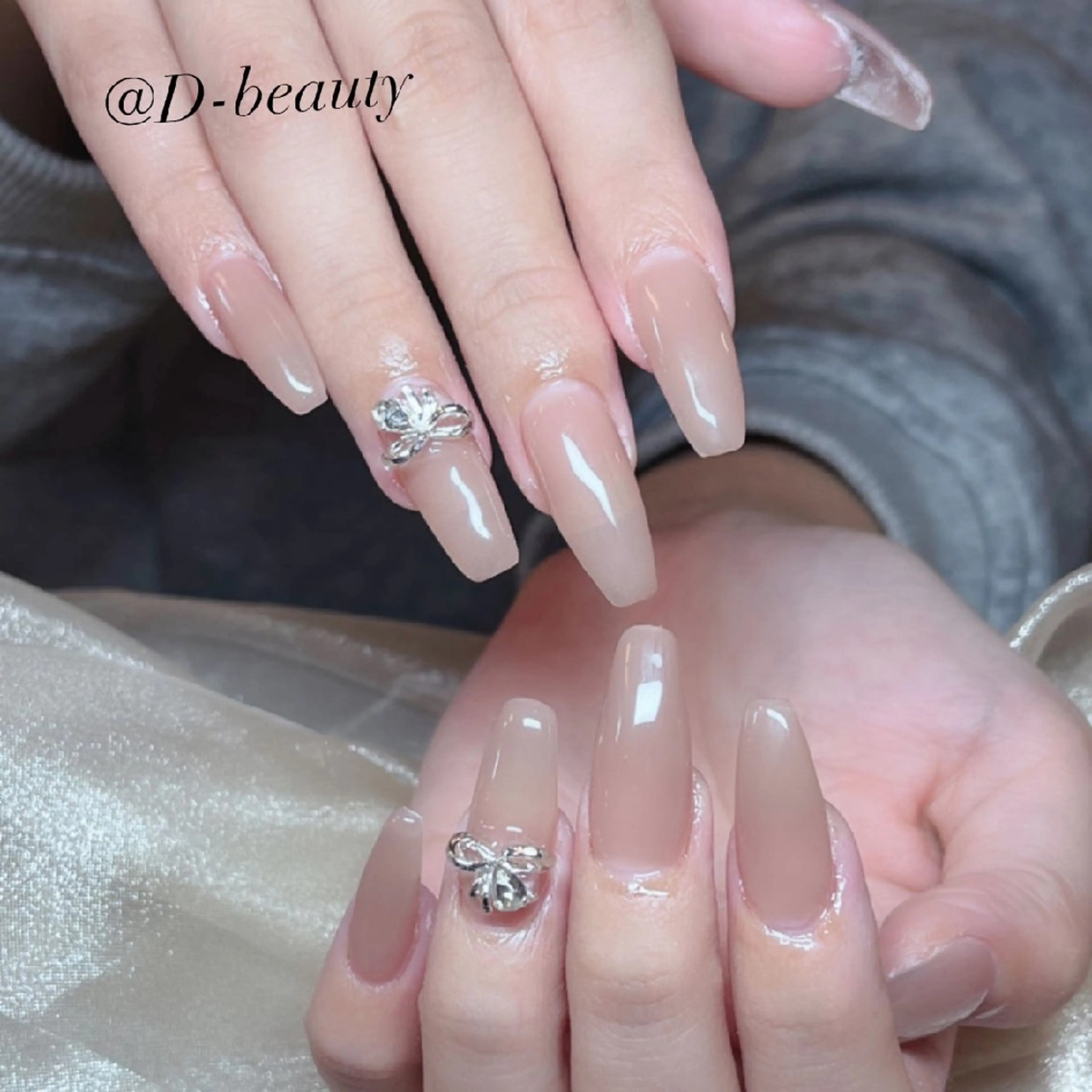 ❤️hand ワンカラー、ラメグラデ+2個パーツ¥5300(660円以内パーツ)の写真