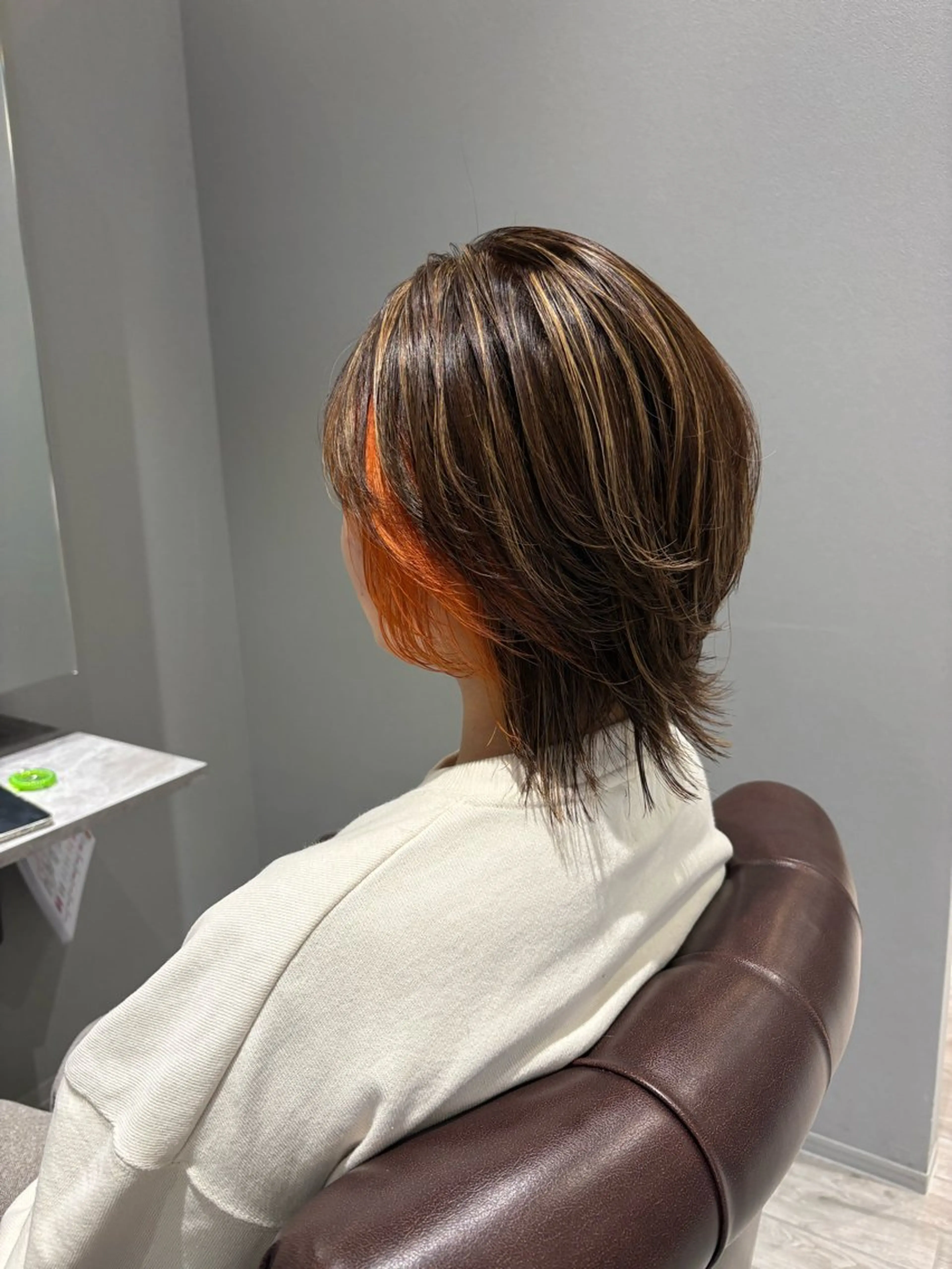 カット+インナーカラーと全体カラーの写真