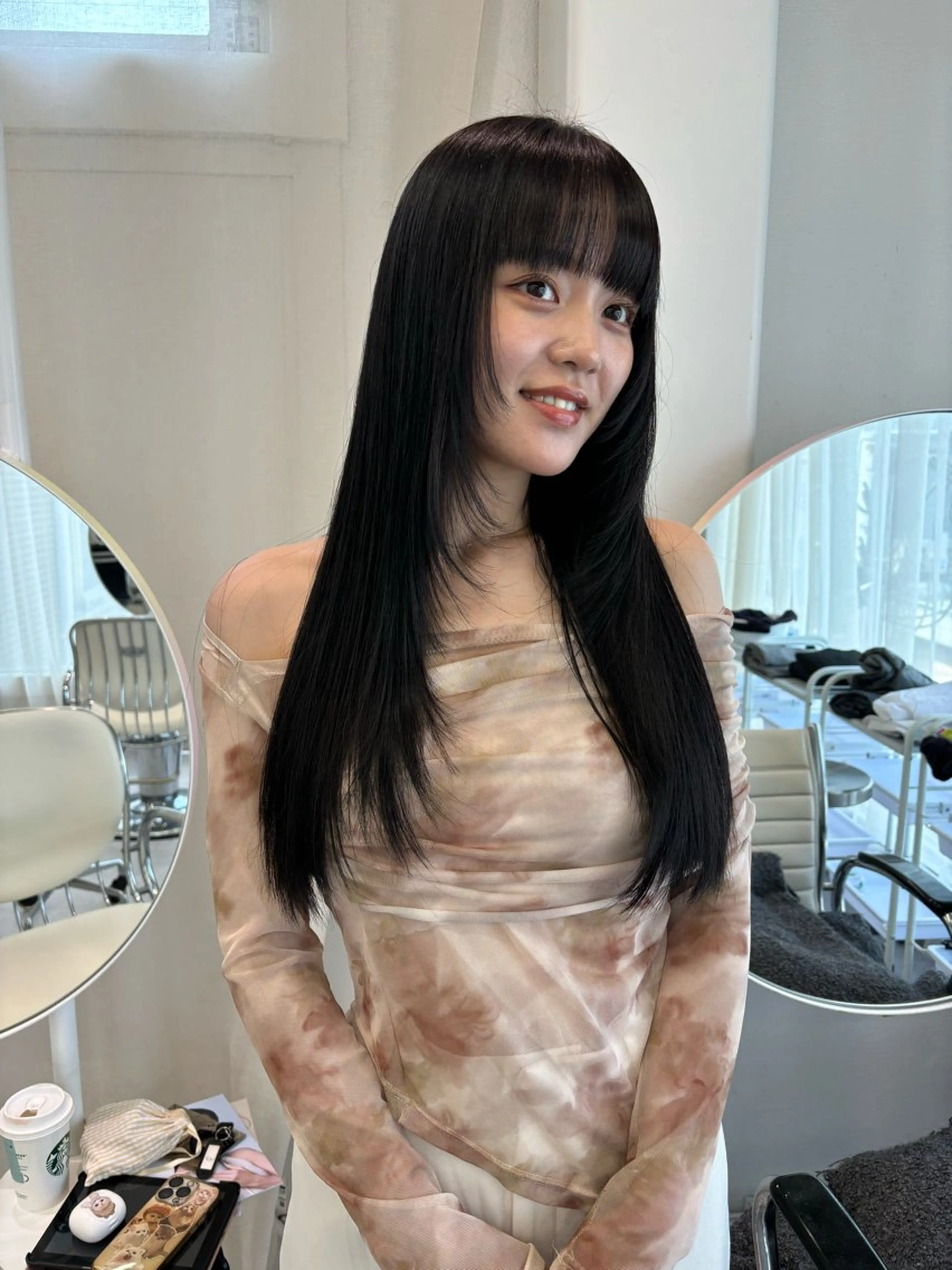 ロング カラー 顔まわりレイヤー レイヤーカット ワイドバング カット ヘアカラー トリートメント レイヤーカット🎀 kanaのヘアスタイル