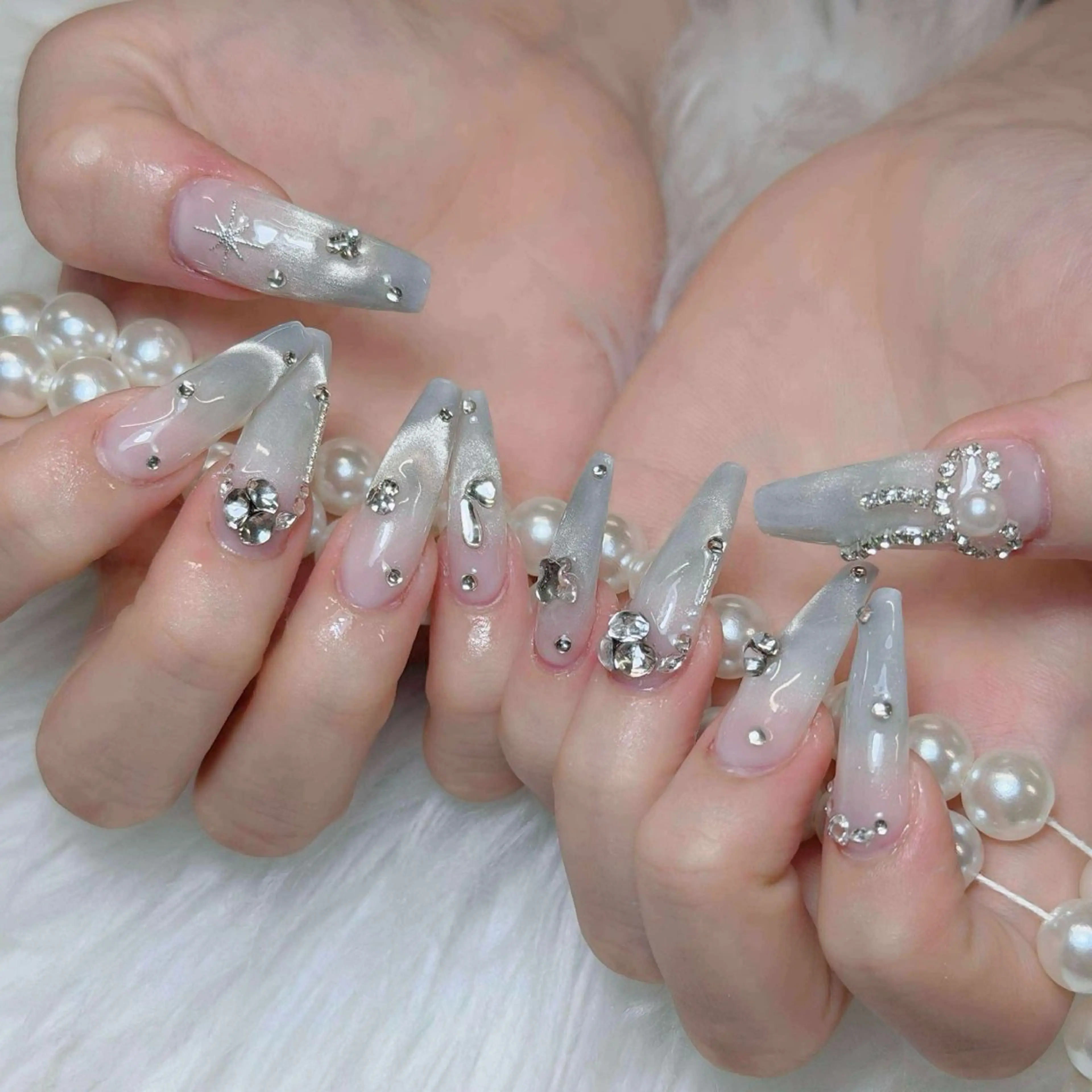 ネイル オーロラネイル チークネイル フットネイル フレンチネイル 韓国ネイル ハンドネイル Lumi Nailのネイルデザイン