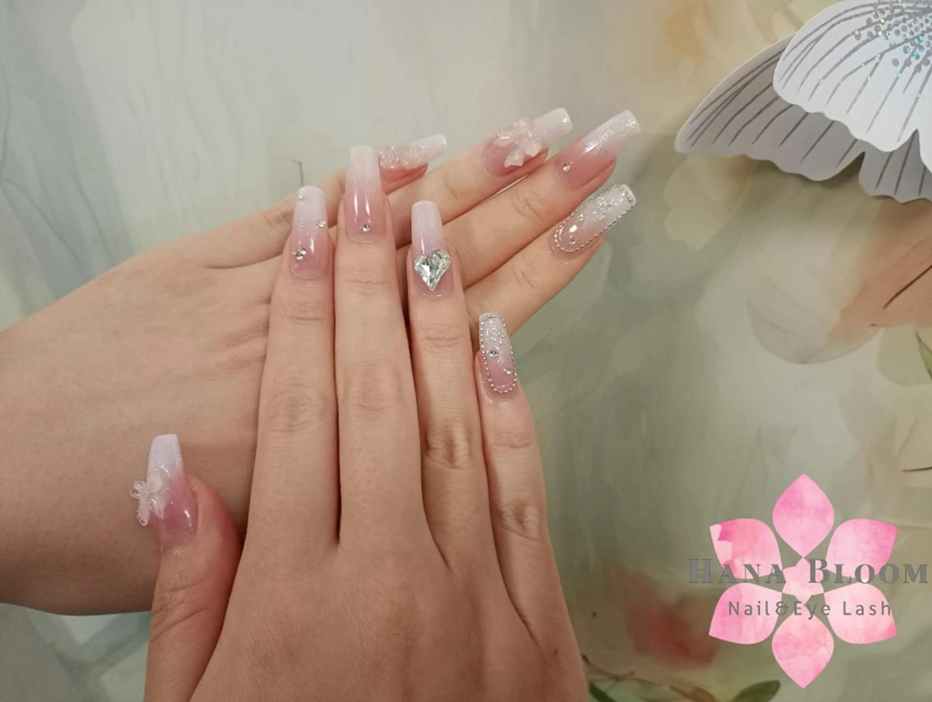 ネイル チークネイル 長さ出し フレンチネイル ジェルネイル マグネットネイル ハンドネイル ハンドケア Hana Bloom Nail 渋谷道玄坂のネイルデザイン