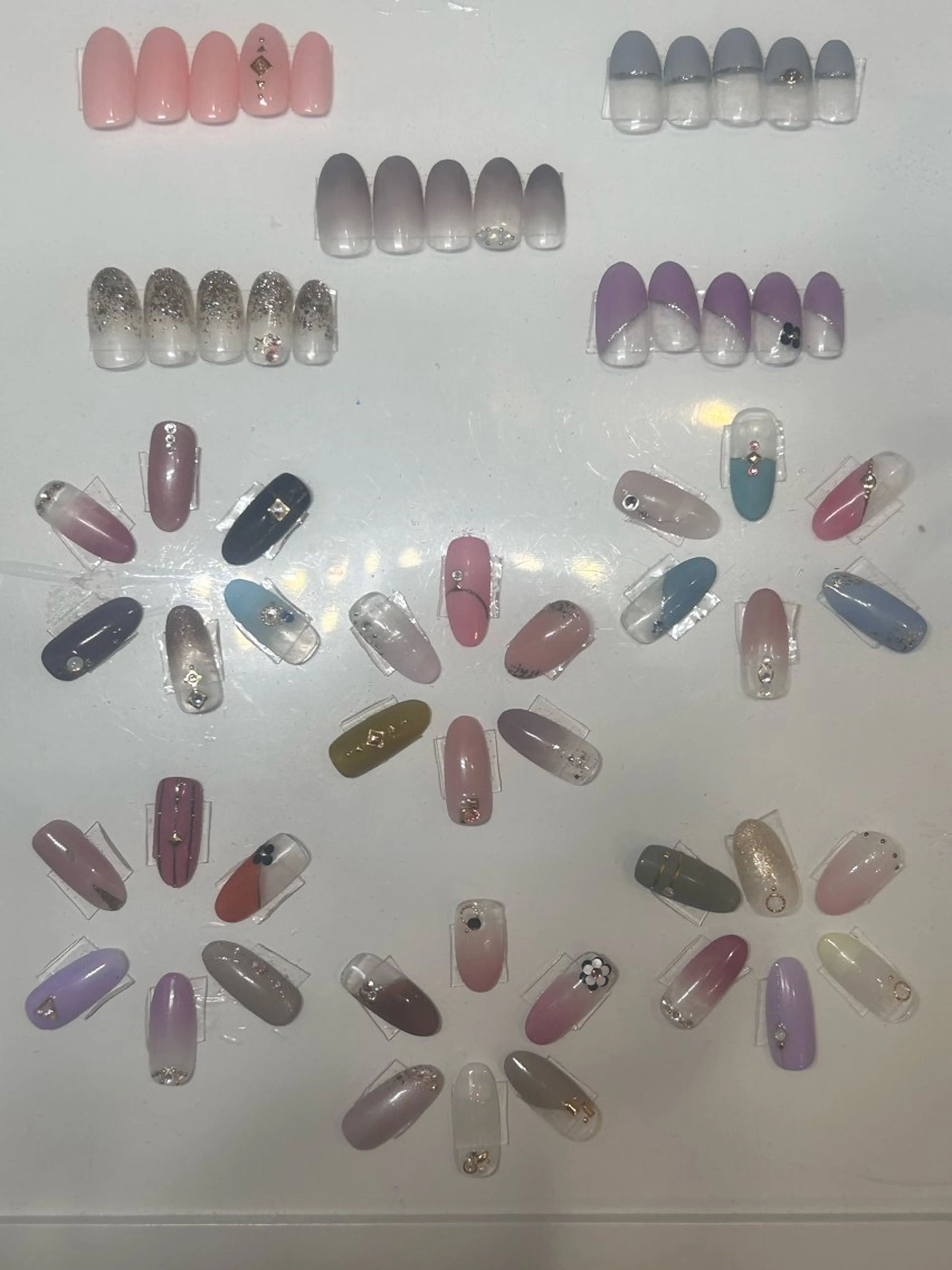 〈パラジェル〉シンプルアート(オフ込)カラー、デザイン店当サンプルからお選びいただけます💅の写真