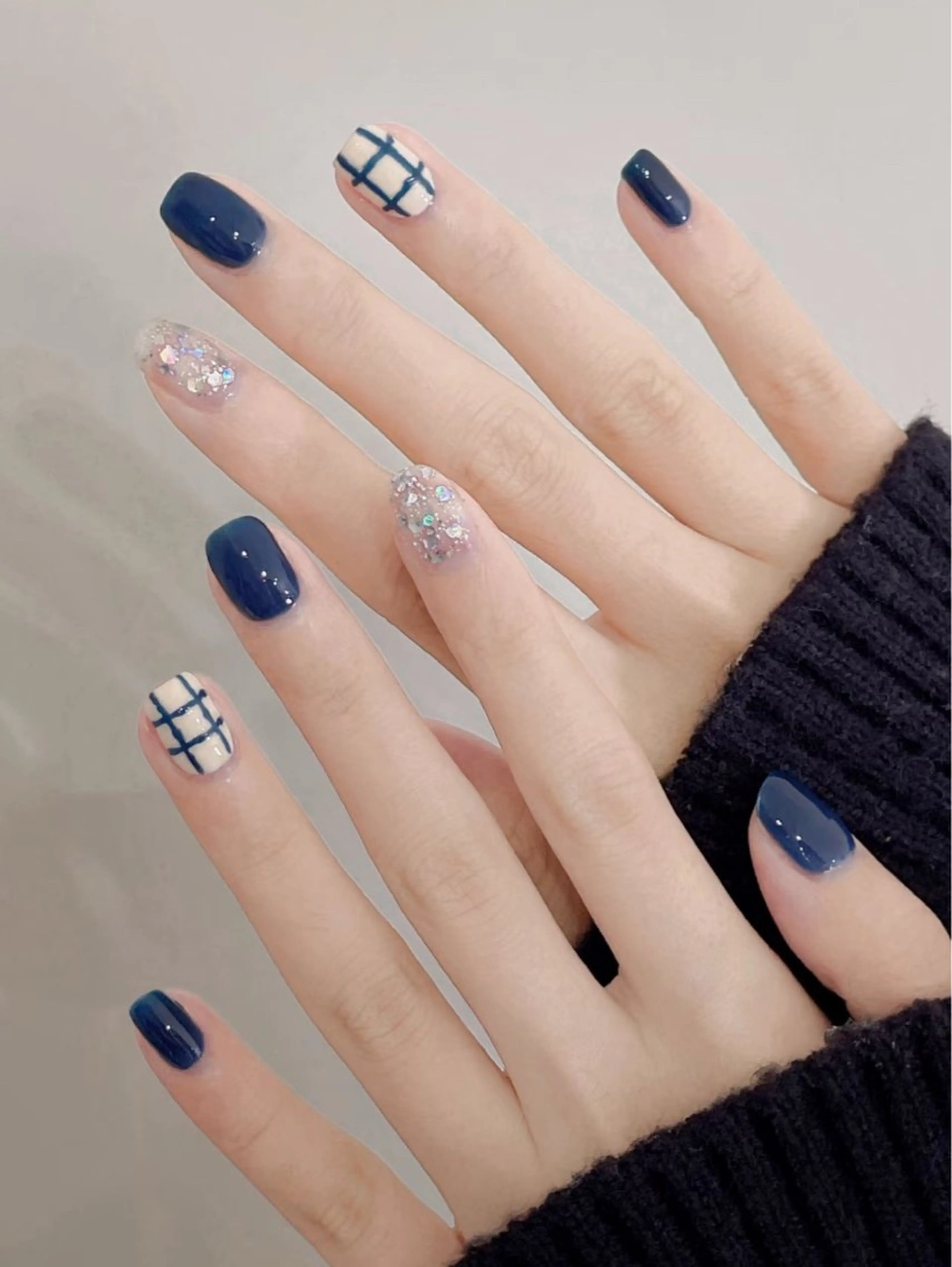 ネイル フレンチネイル グラデーション キラキラネイル 韓国ネイル マグネットネイル ハンドネイル 🎀🎀YooLi Nail Salonのネイルデザイン