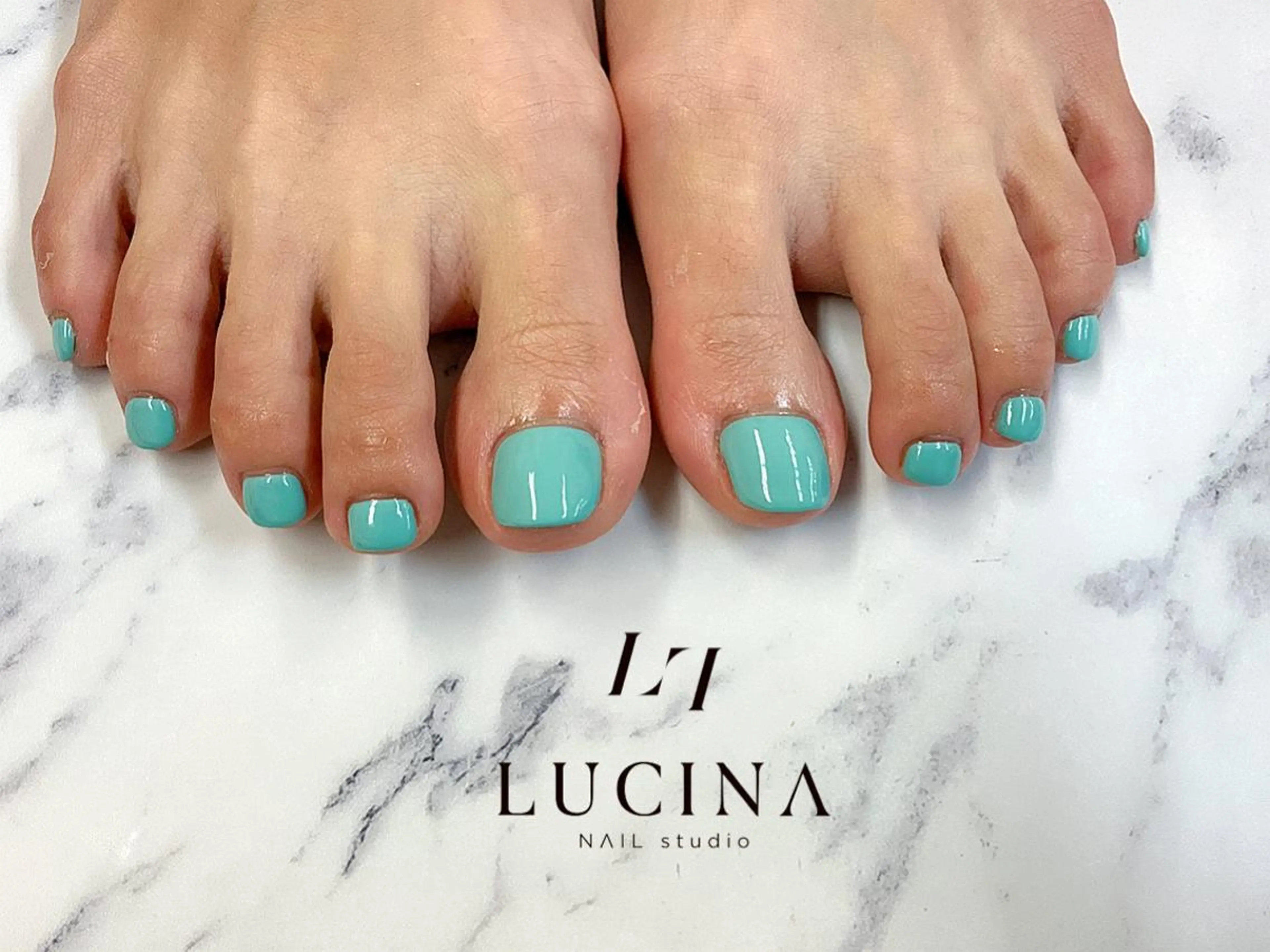 ネイル 新橋 ルキナ スタッフのネイルデザイン