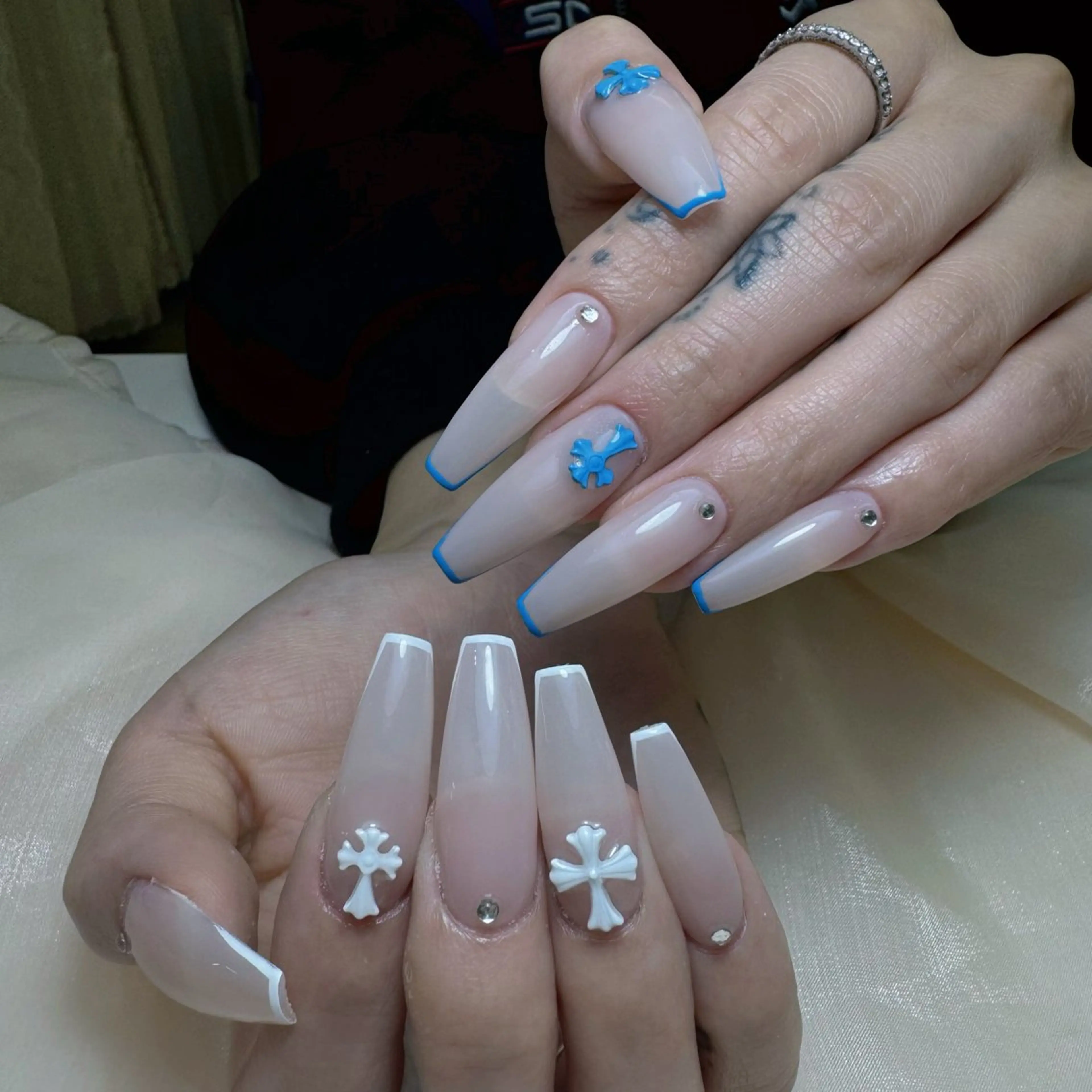 ネイル チークネイル ガーリー キラキラネイル 韓国ネイル ミラーネイル ハンドネイル NailPrincess所属・princess スカルプ専門店のネイルデザイン