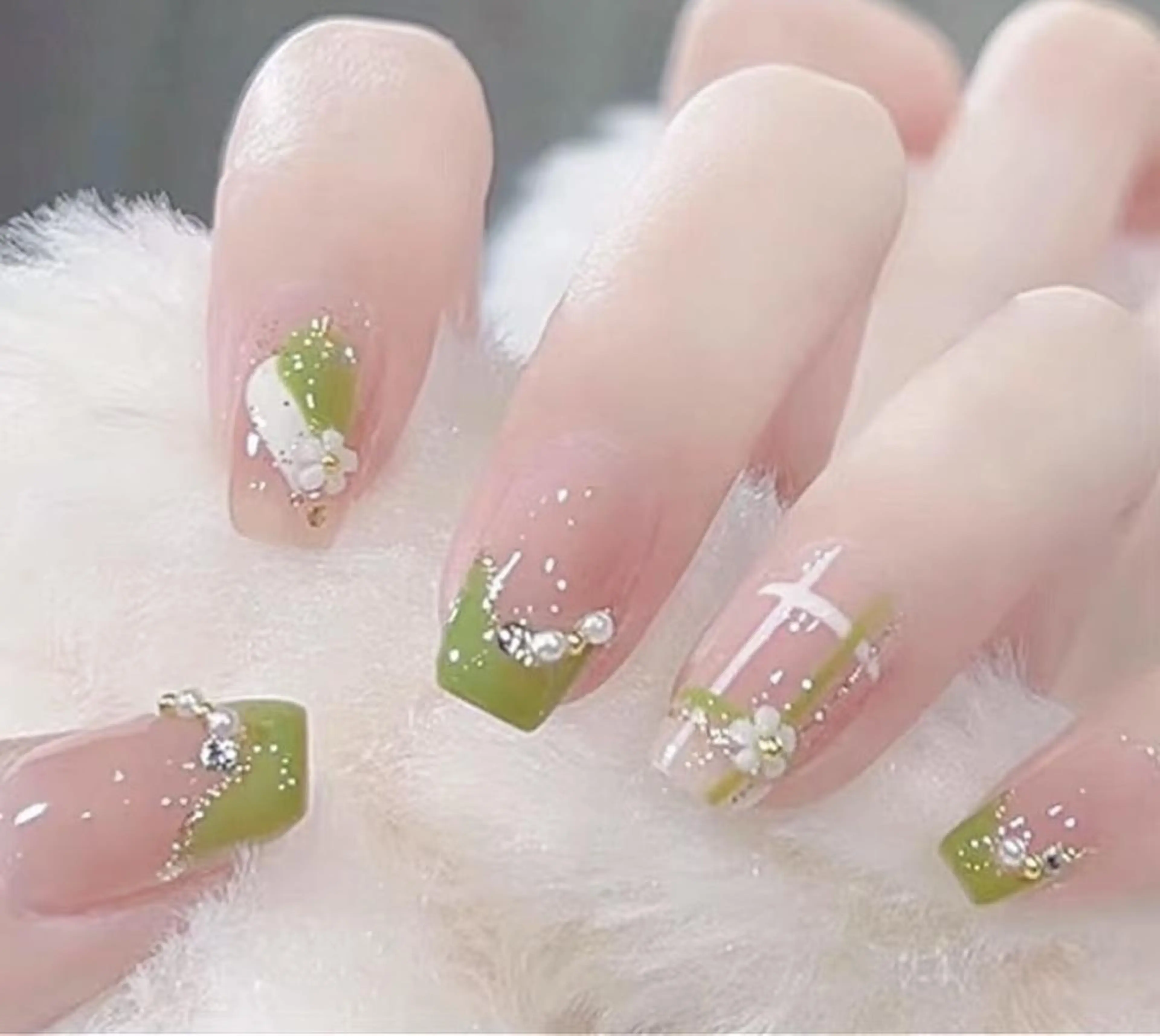 ネイル 長さ出し ジェルネイル 持ち込み パラジェル 春ネイル ハンドネイル リラネイル すみれのネイルデザイン