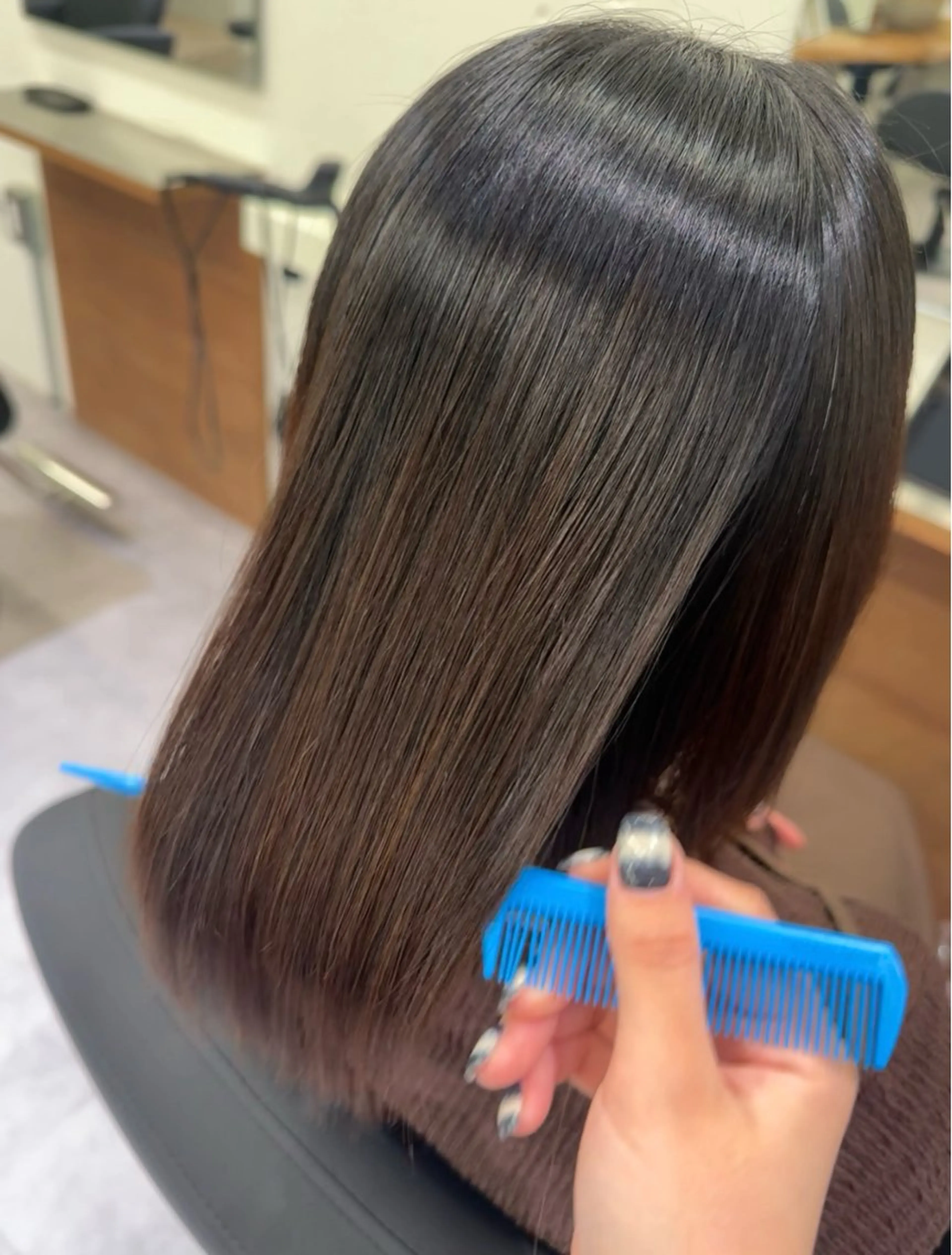 ミディアム 縮毛矯正 トリートメント NORTY所属・🫧小栗 萌衣✨のヘアスタイル