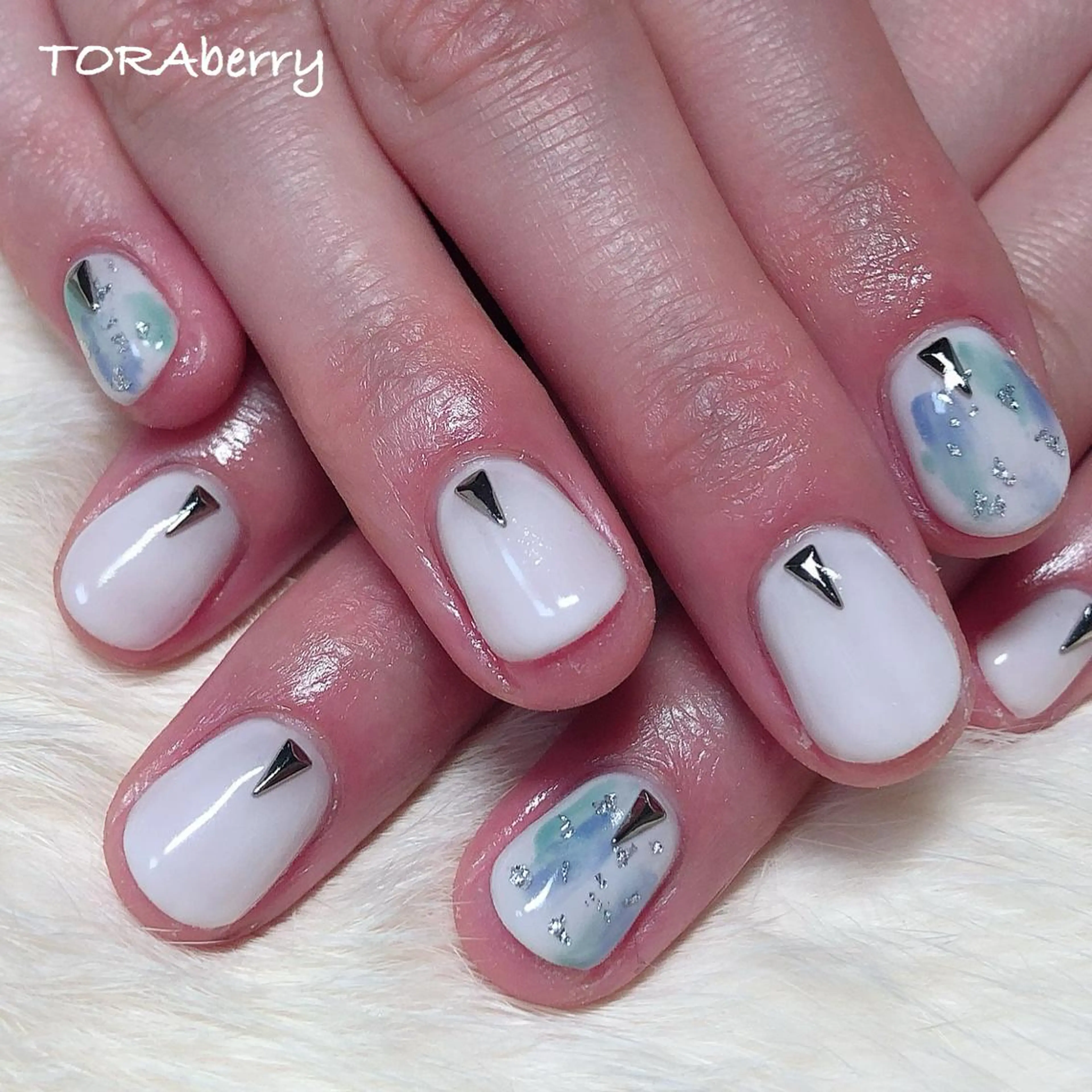 ネイル ニュアンスネイル ハンドネイル ネイリスト なつみのネイルデザイン