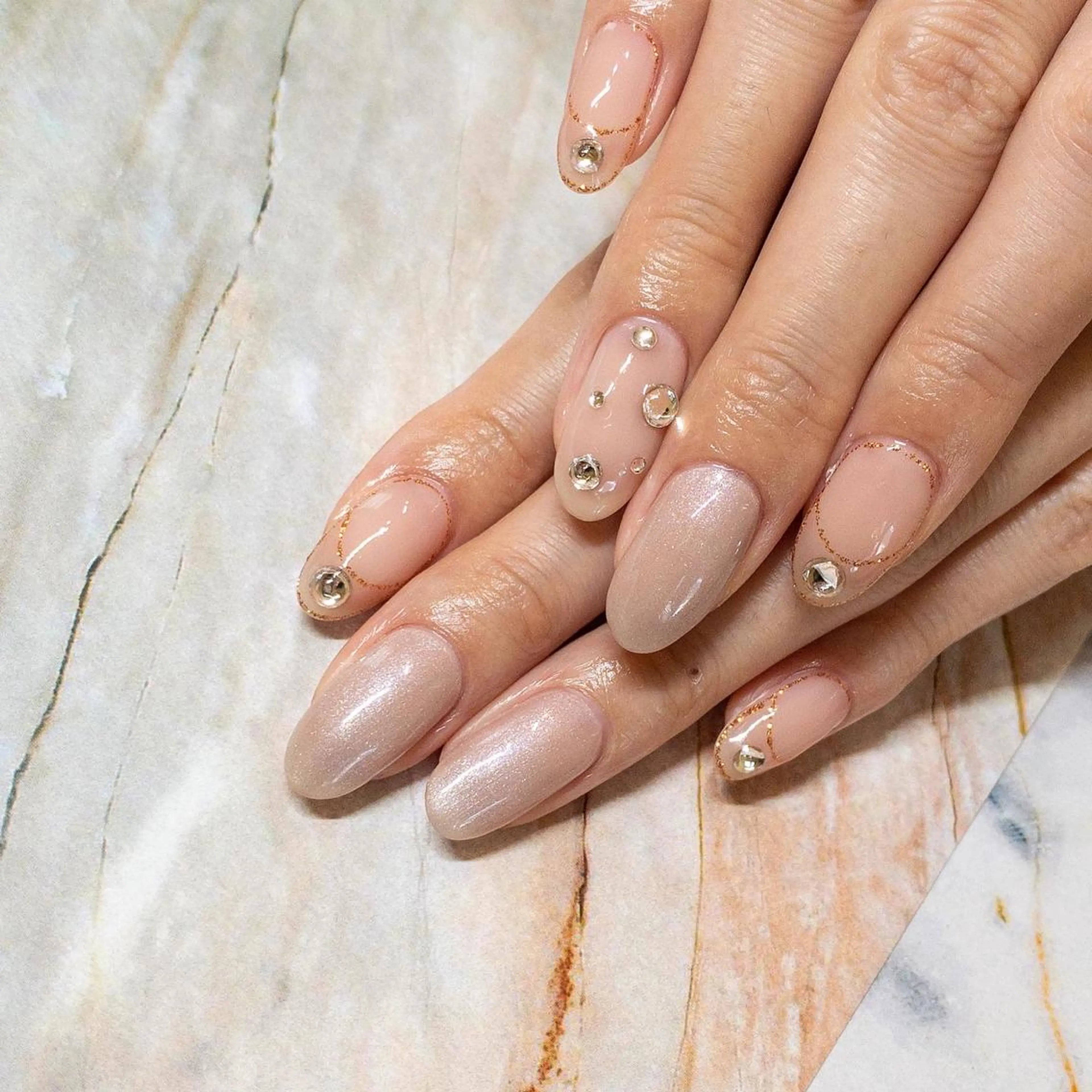 ネイル rokunana 佐野のネイルデザイン