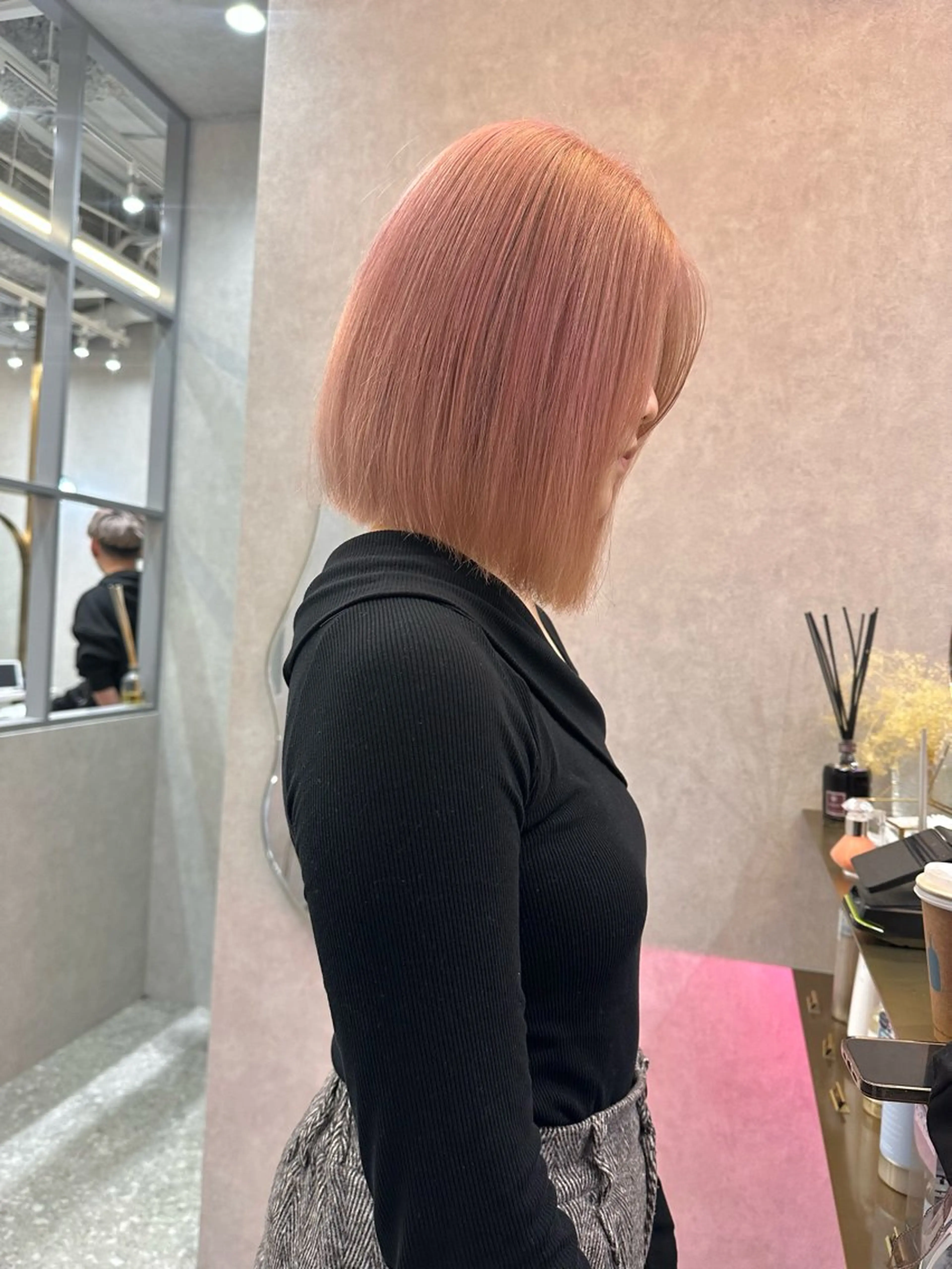 ミディアム カラー ヘアアレンジ ヘアカラー yuuto🌈 冬の透け感カラーのヘアスタイル