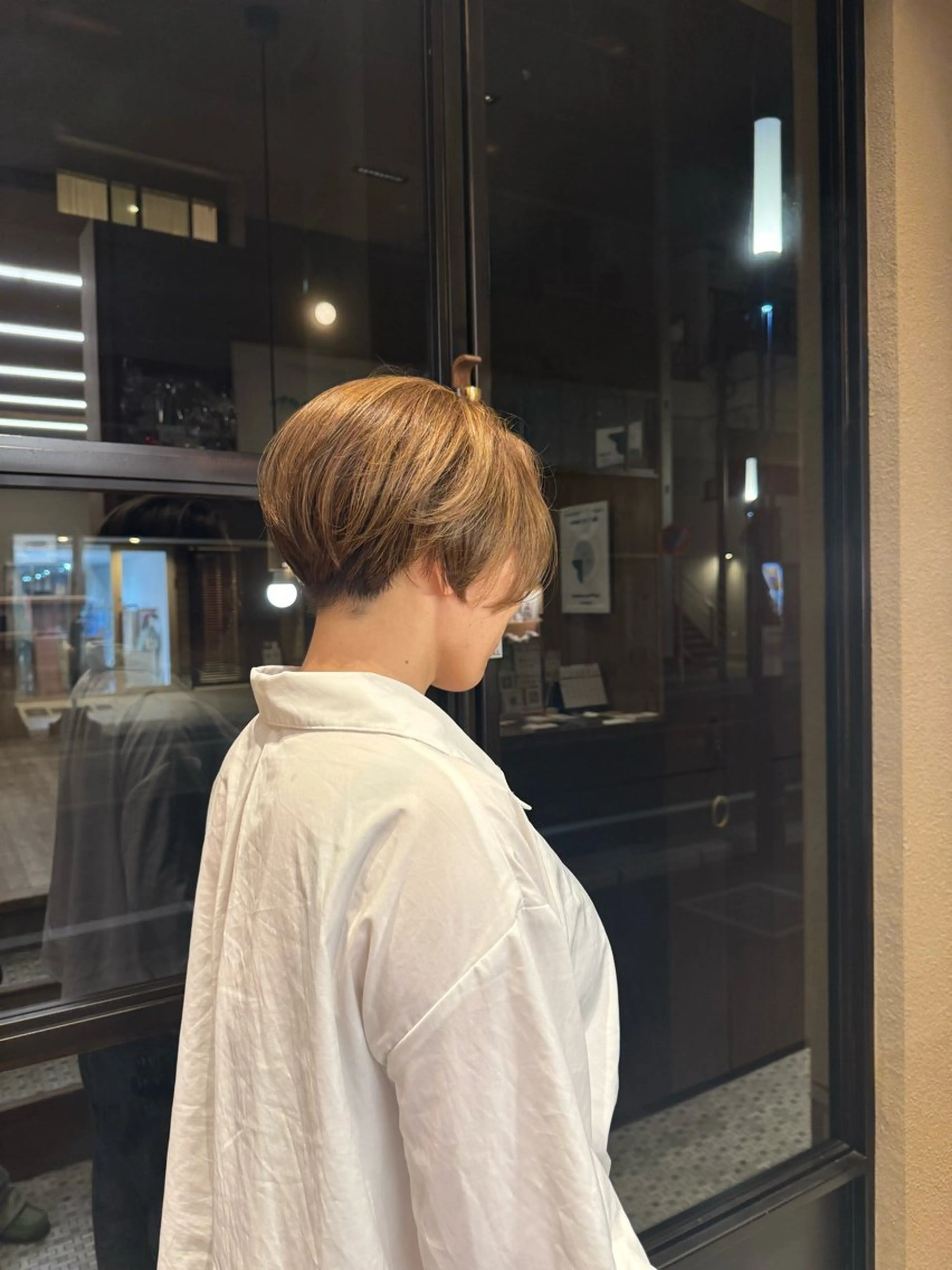 ショート hina 🛋️ブリーチカラーのヘアスタイル