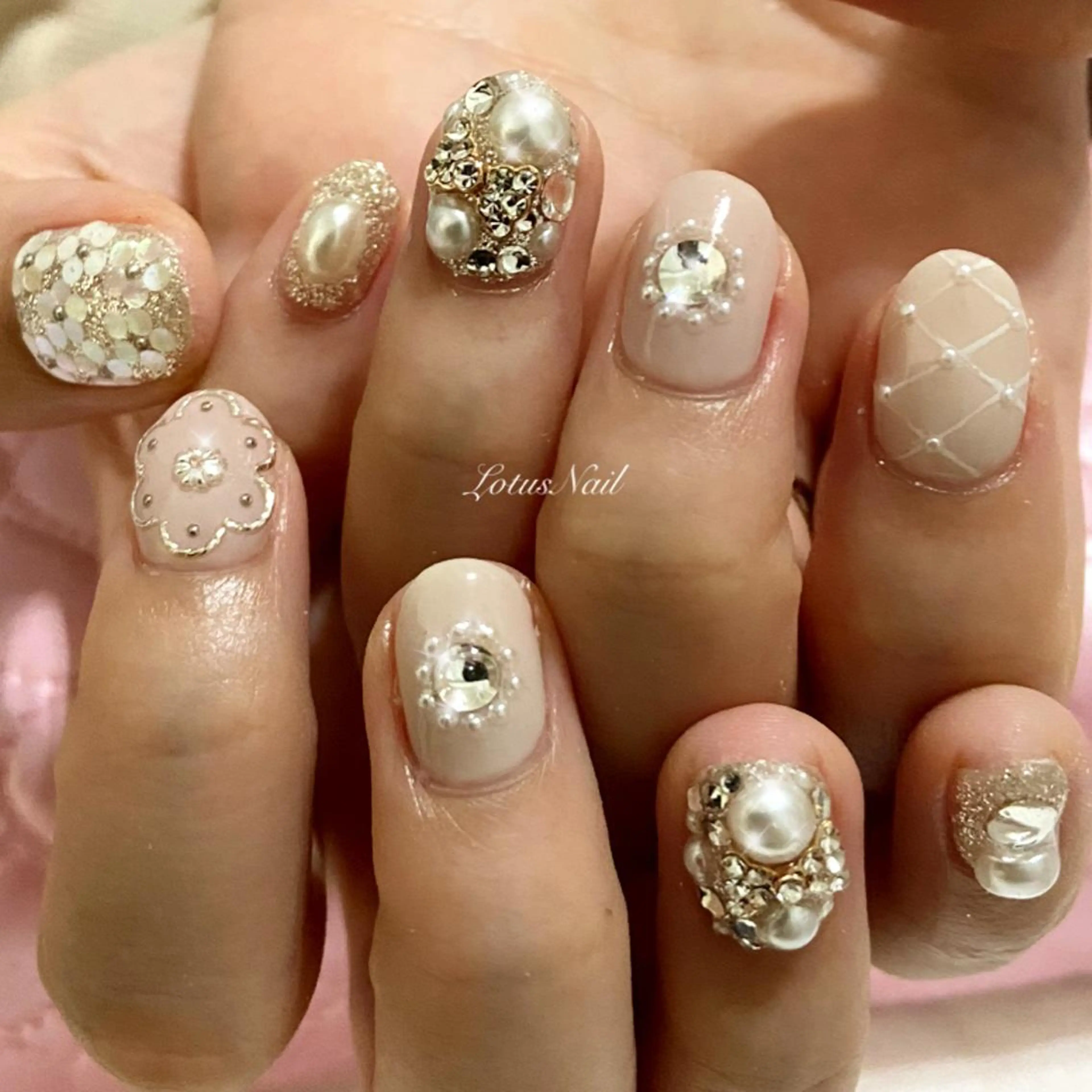 ネイル キラキラネイル Lotus Nailのネイルデザイン
