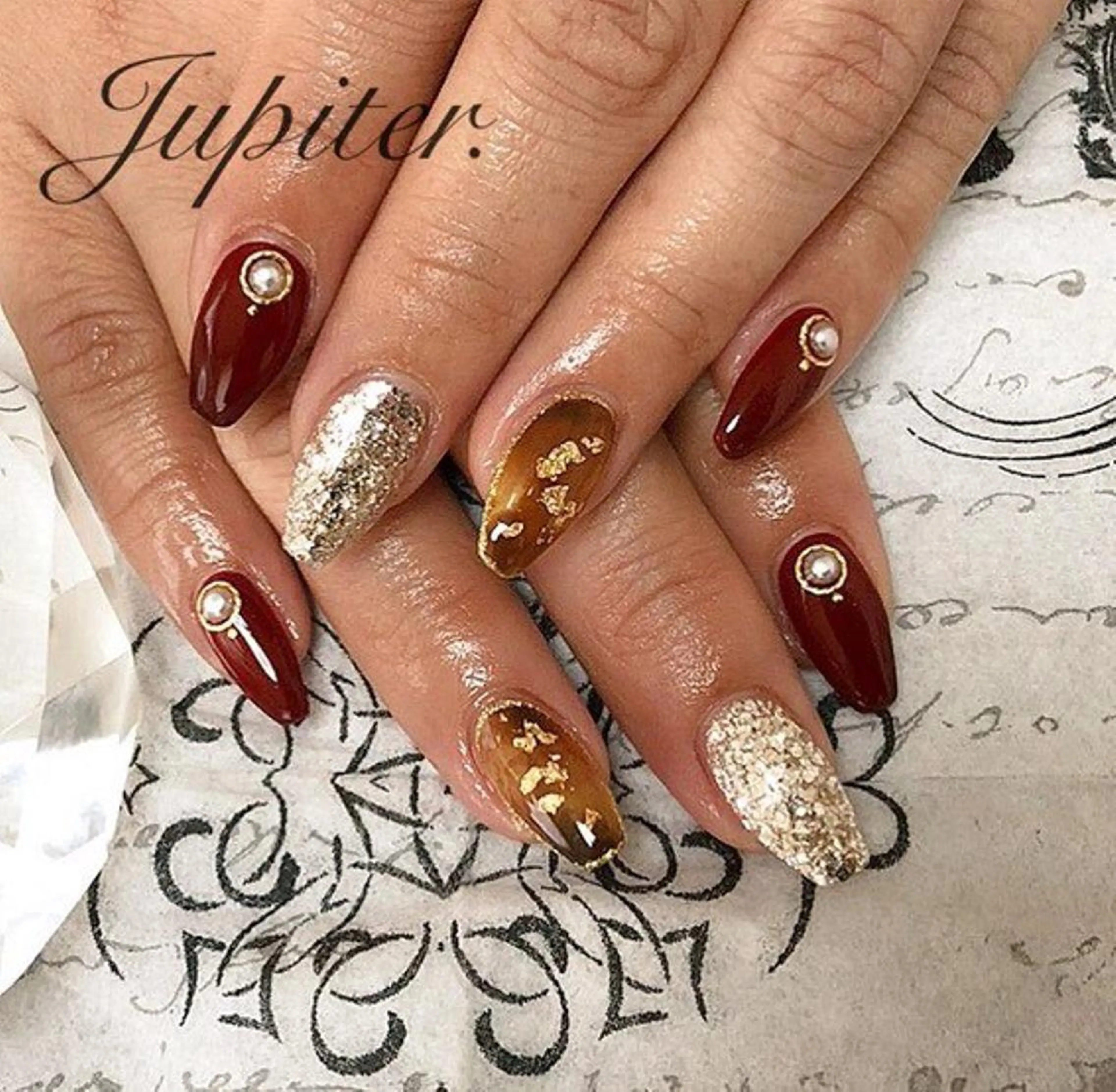 ネイル べっ甲ネイル ボルドー ハンドネイル PrivateSalon Jupiter所属・Jupiter .のネイルデザイン