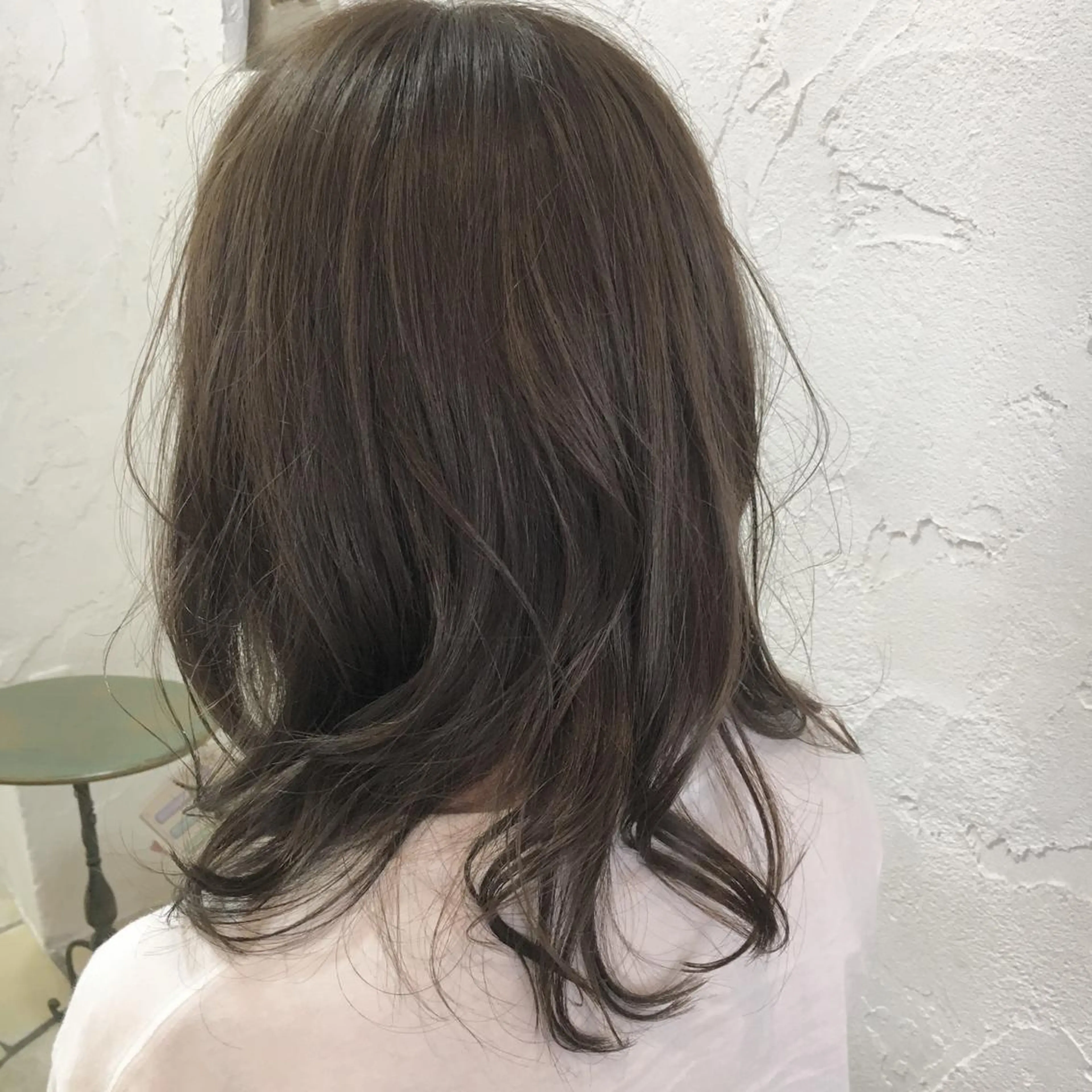 セミロング カラー グレージュ tocca八王子 AYAKAのヘアスタイル