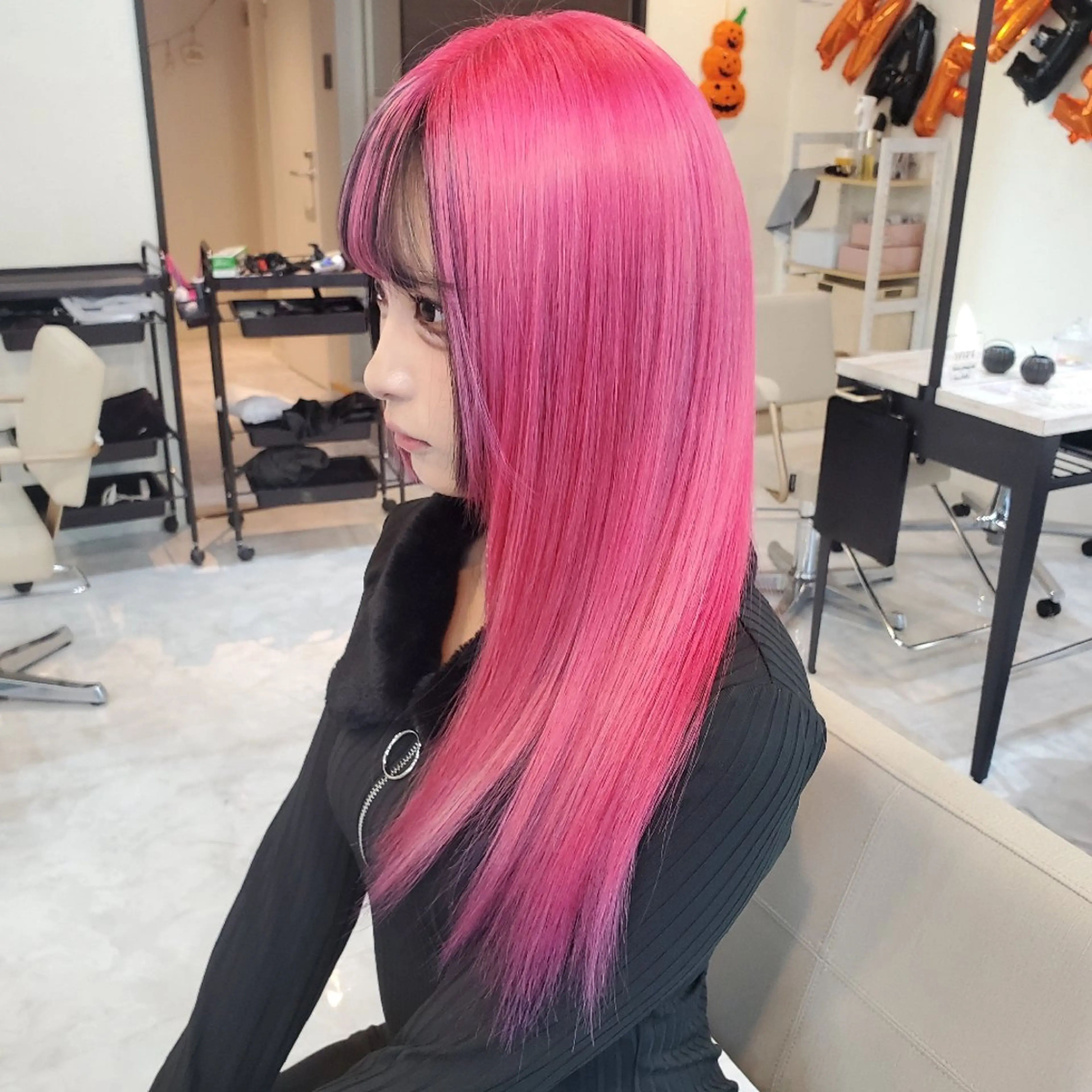 ロング カラー 黒髪 デザインカラー ピンクカラー ヘアカラー トリートメント 派手髪/ハイトーン/ エクステ✨ユウキのヘアスタイル