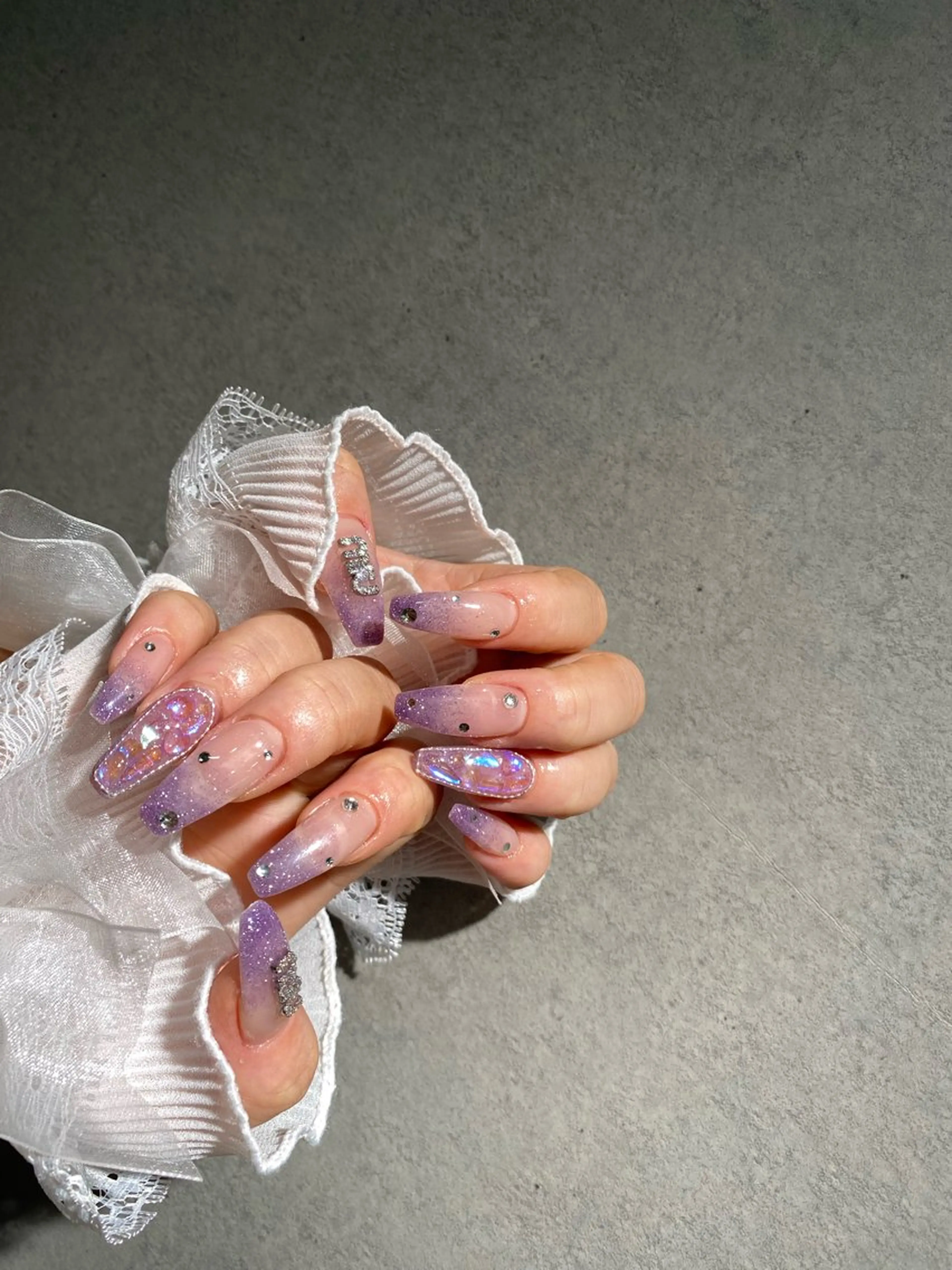 ネイル I-nailロング /ワンホン/キラキラのネイルデザイン