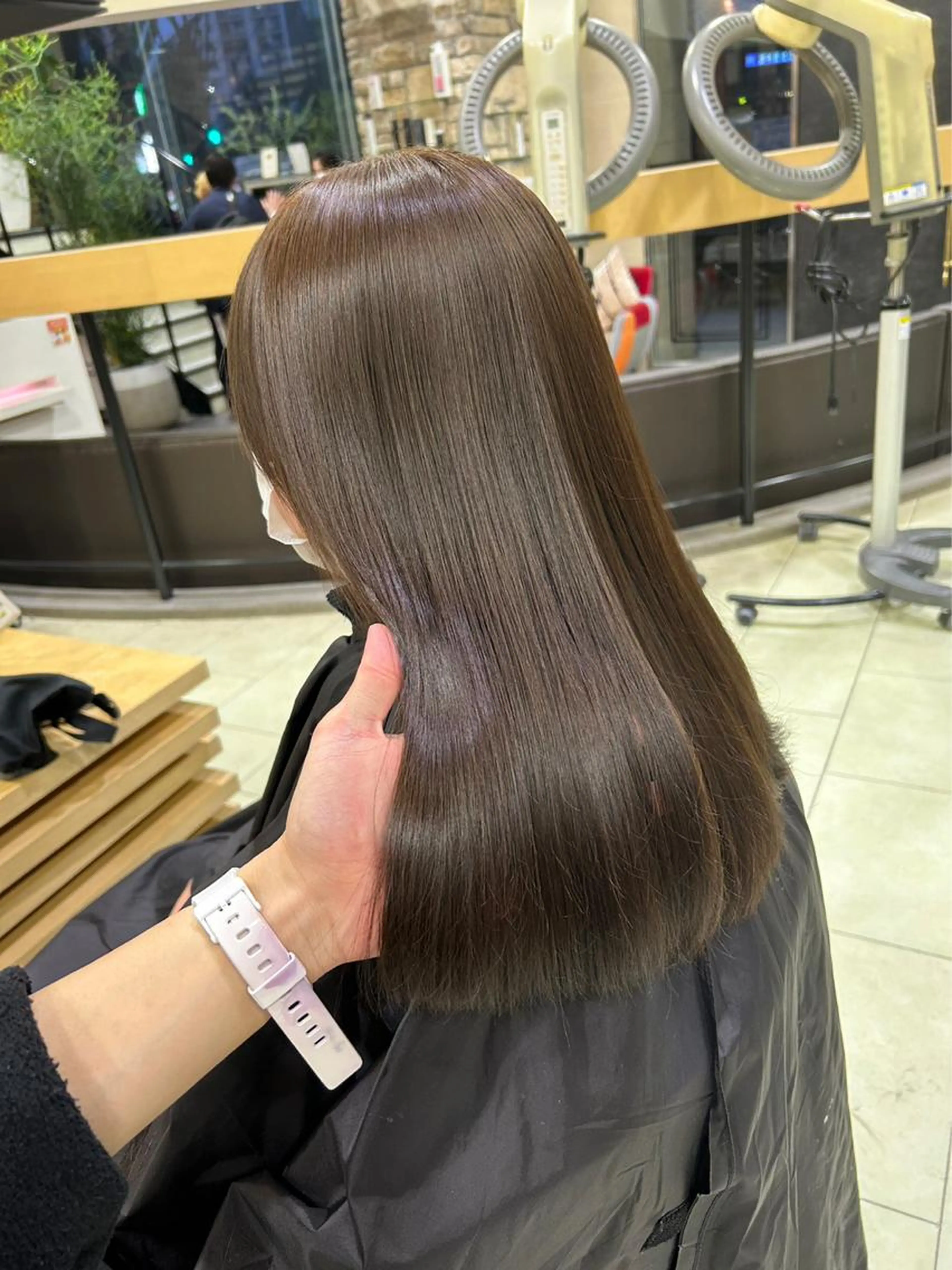 U25【圧倒的透明感！！】🥣艶々✨髪質改善カラー🥣+トリートメント🌀の写真