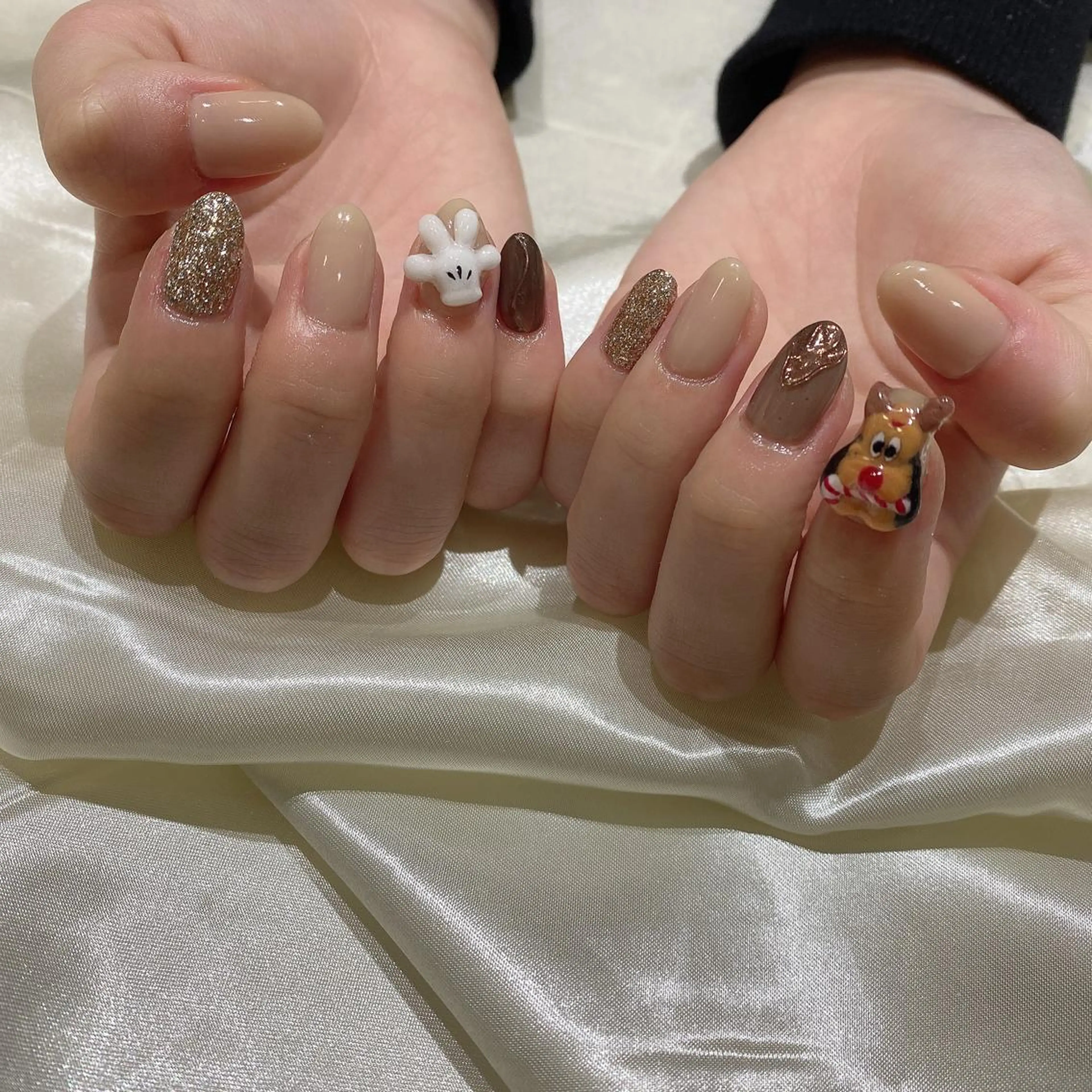 ネイル ハンドネイル 西岡 杏のネイルデザイン