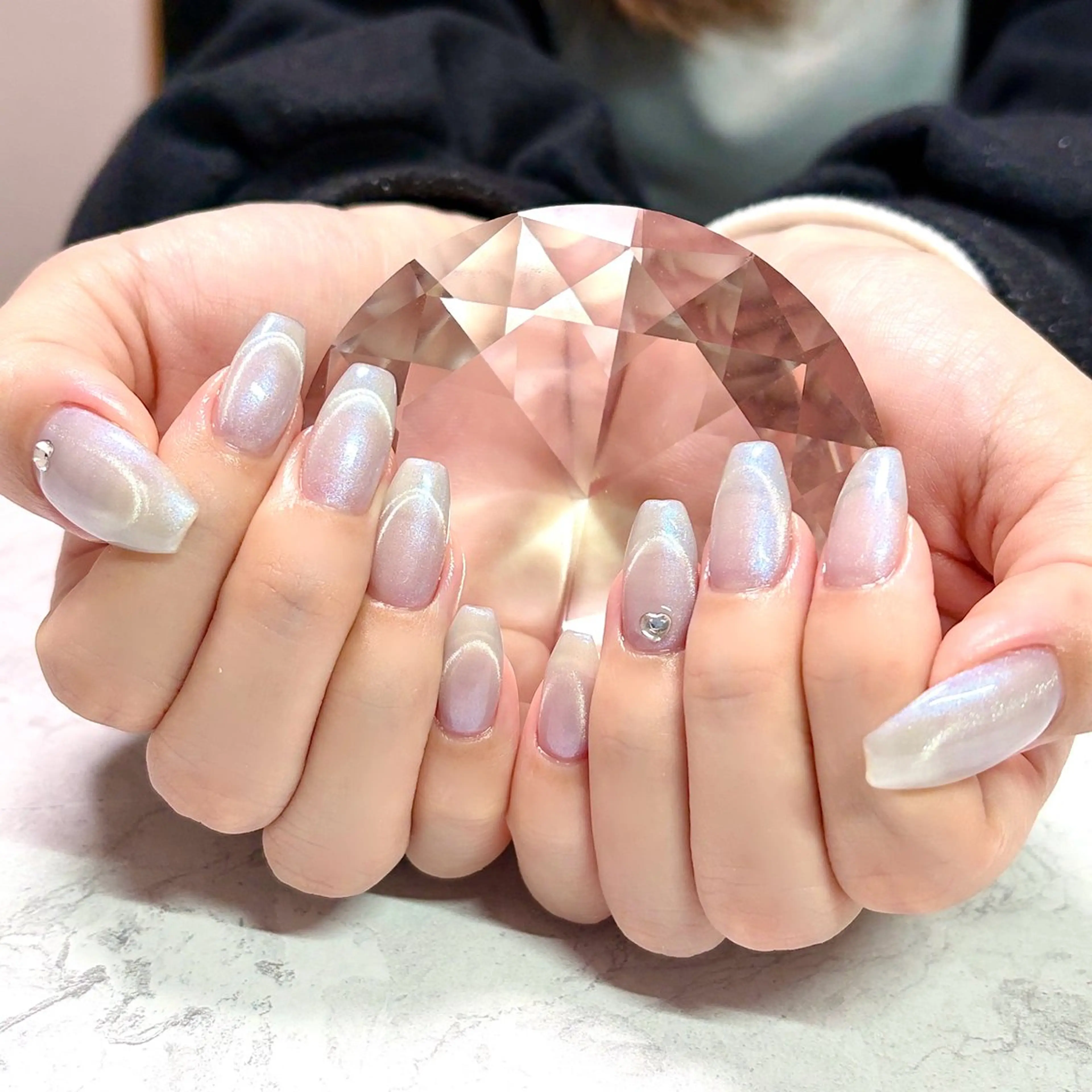 ネイル フレンチネイル マグネットネイル マグネットフレンチ ストーンネイル private salon Reiのネイルデザイン