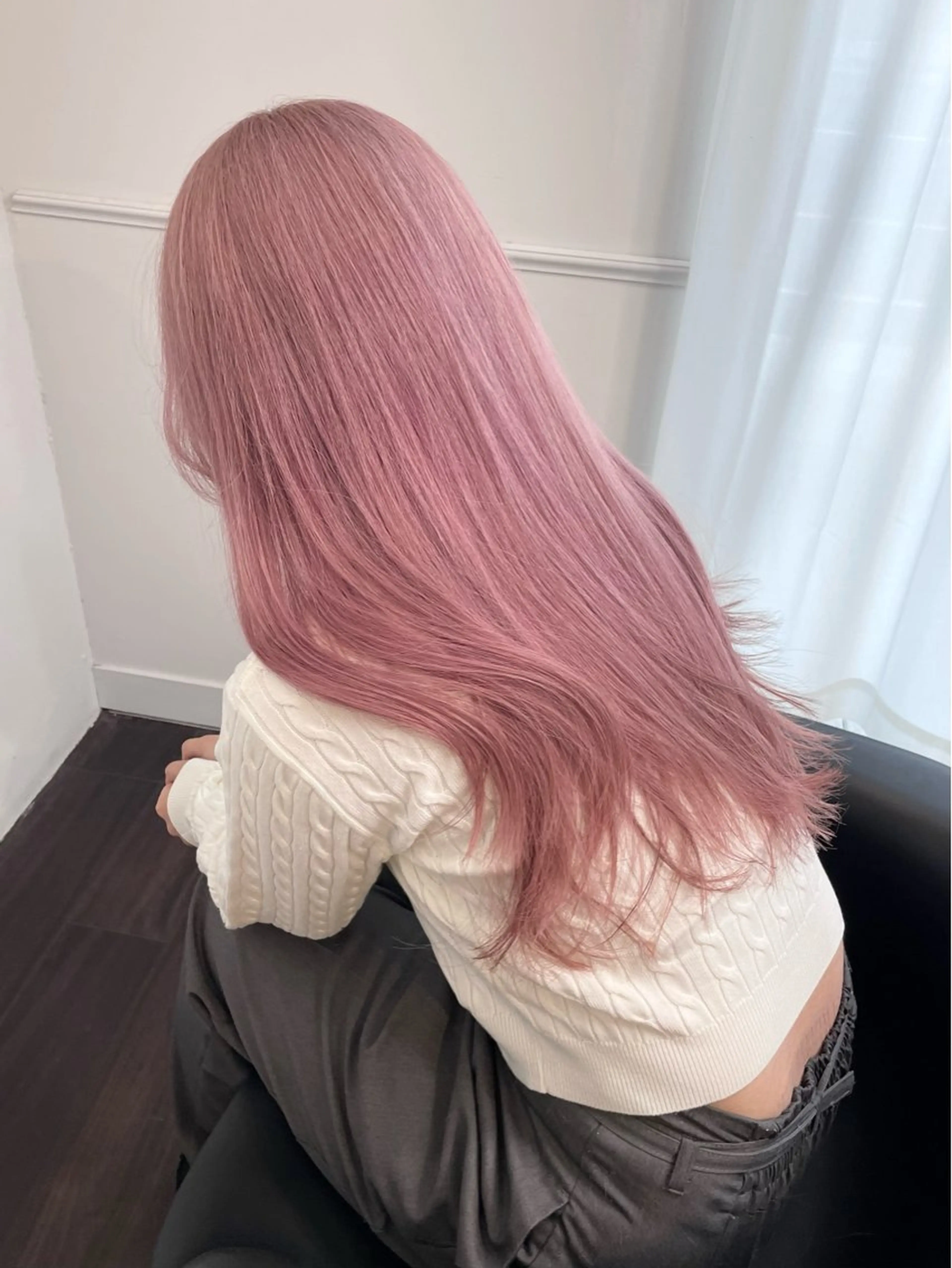 ロング カラー ヘアアレンジ ベージュカラー ブリーチ ダブルカラー ピンクカラー ピンクベージュ maoブリーチ無し 似合わせカラーのヘアスタイル
