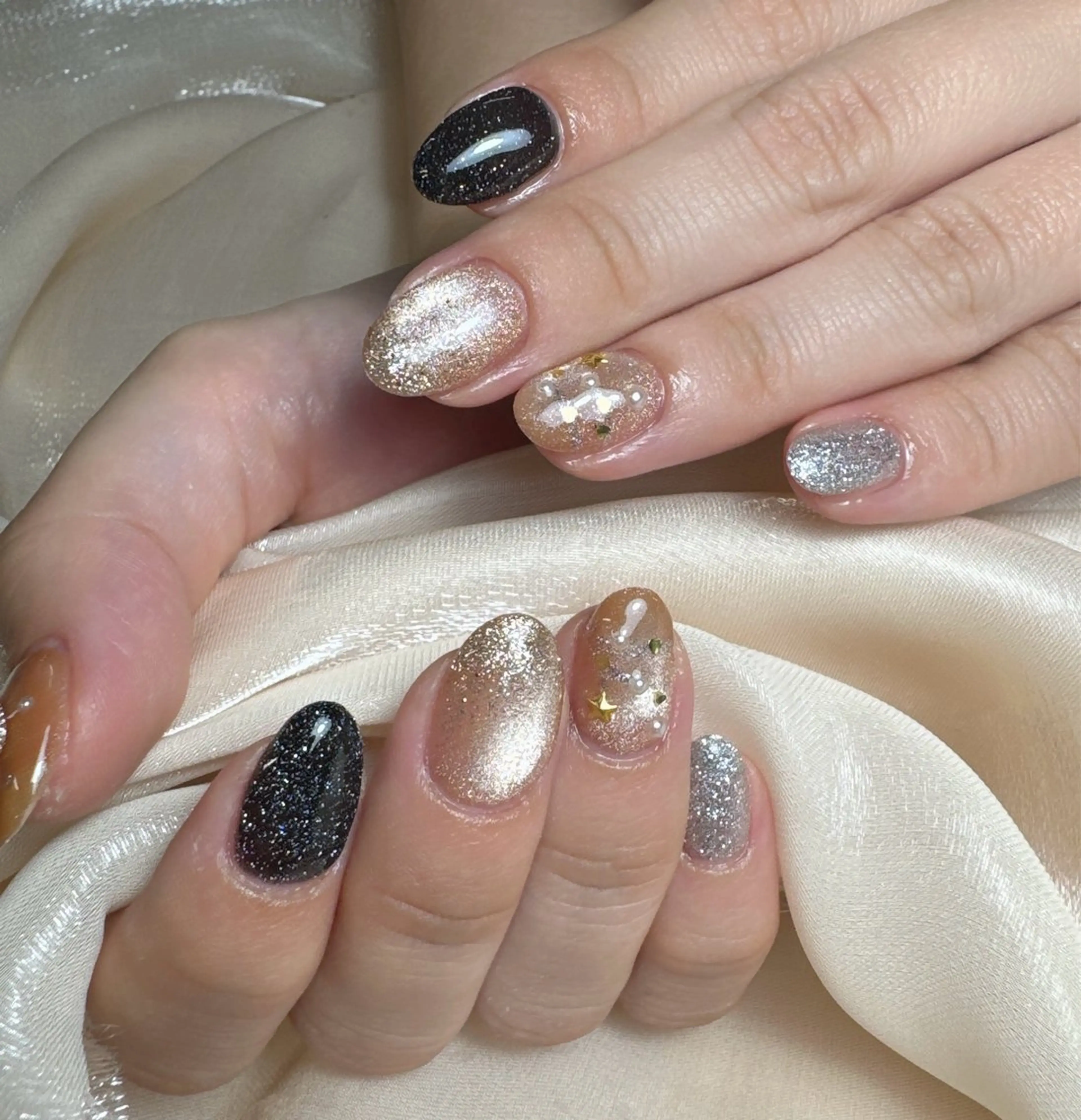 ネイル ハンドネイル LR.ONE リナのネイルデザイン