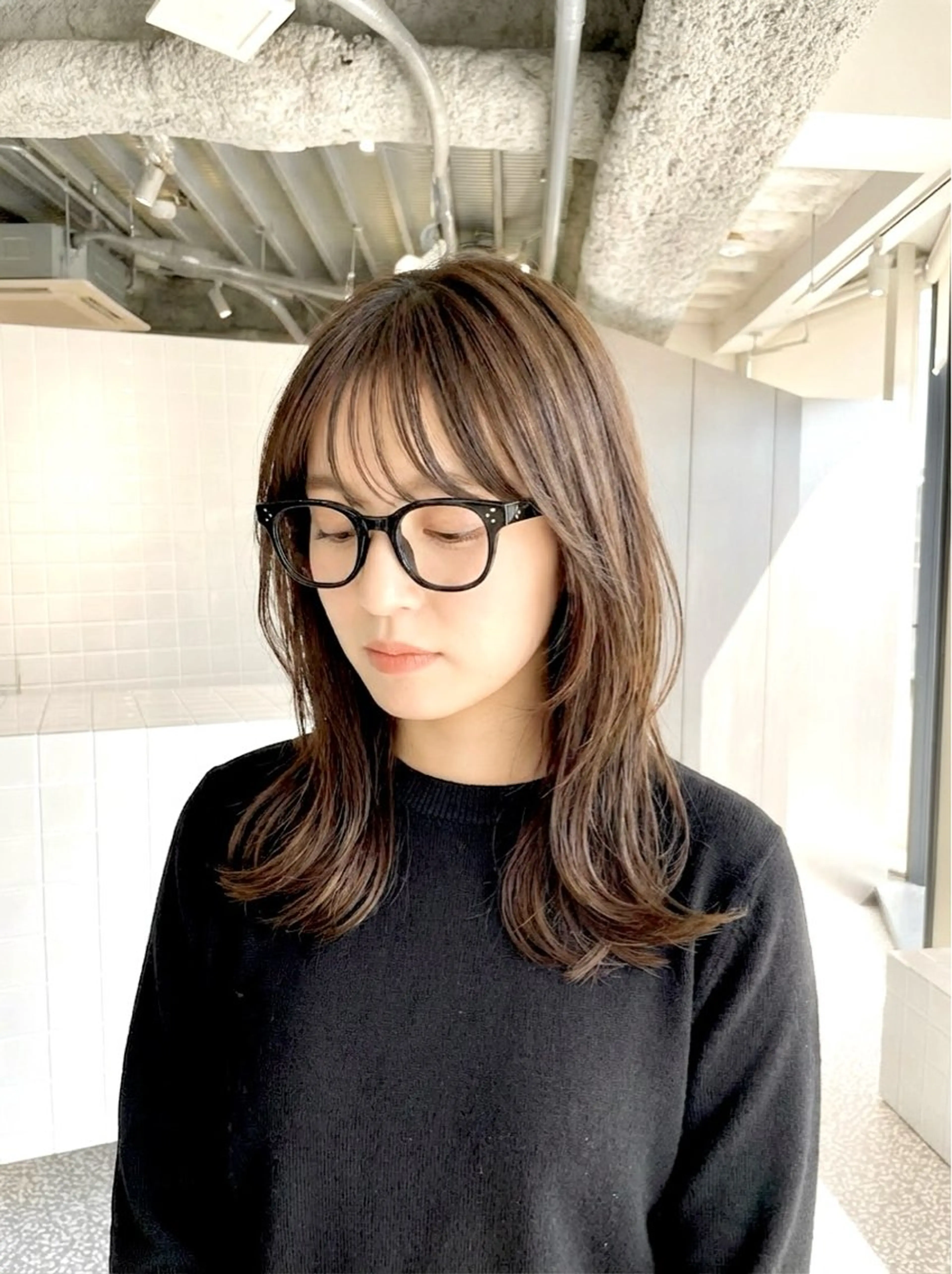 ミディアム カラー イサミ カズヒロのヘアスタイル