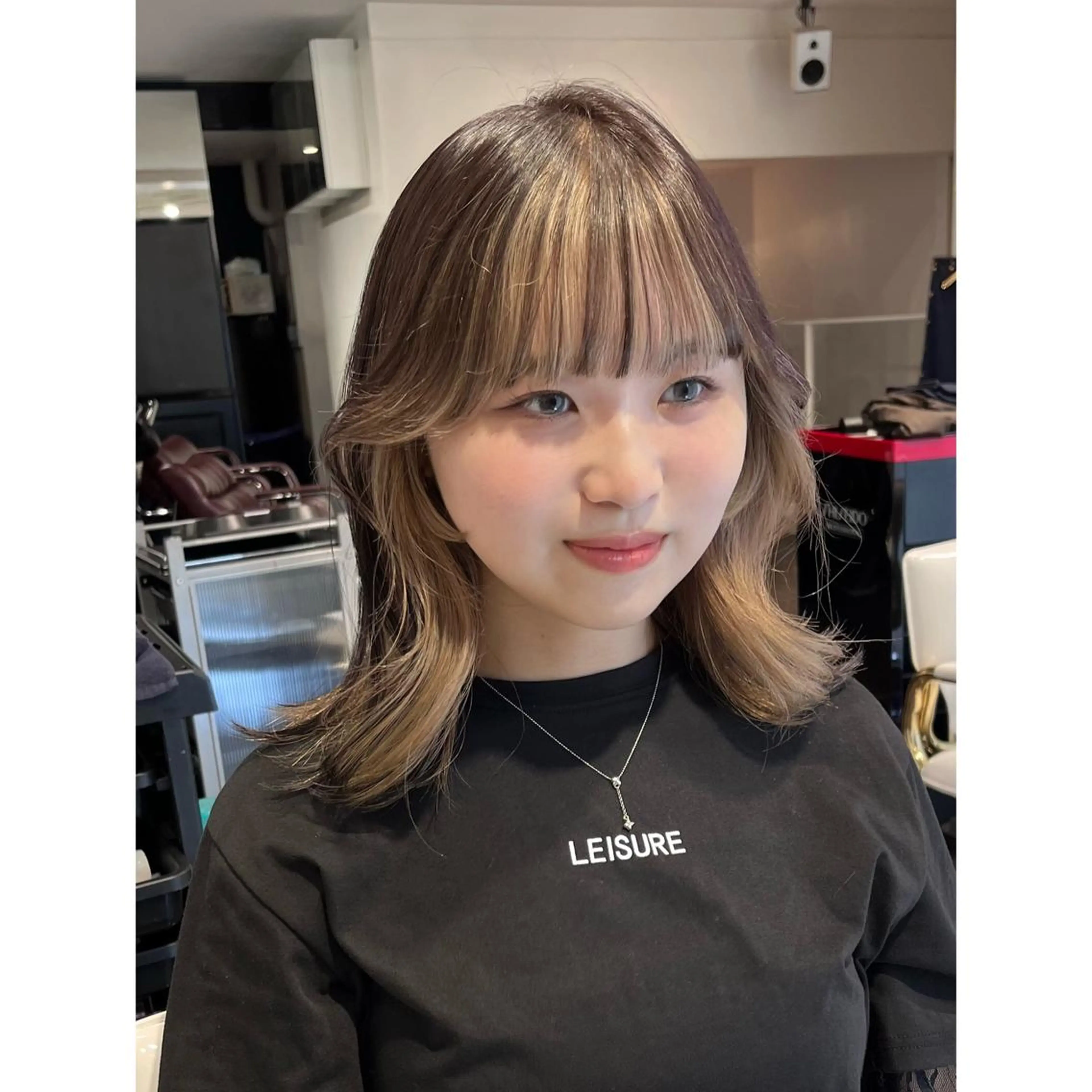 セミロング カラー ブリーチ ヘアカラー LOTTA CUCCI所属・miyu /トレンド カラー×艶髪のヘアスタイル