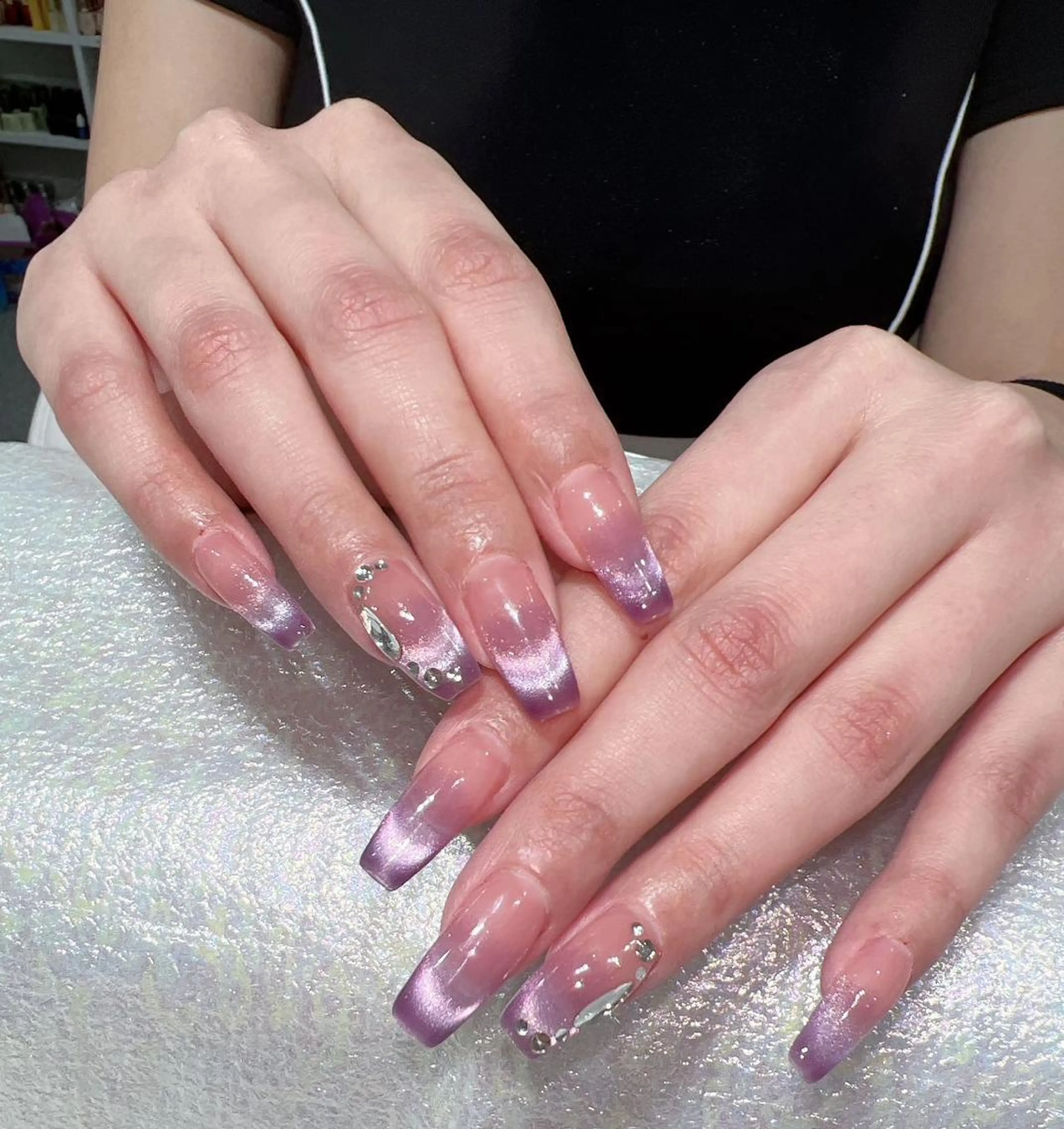 ネイル アートネイル 長さ出し ネイルチップ Queens PUPUのネイルデザイン