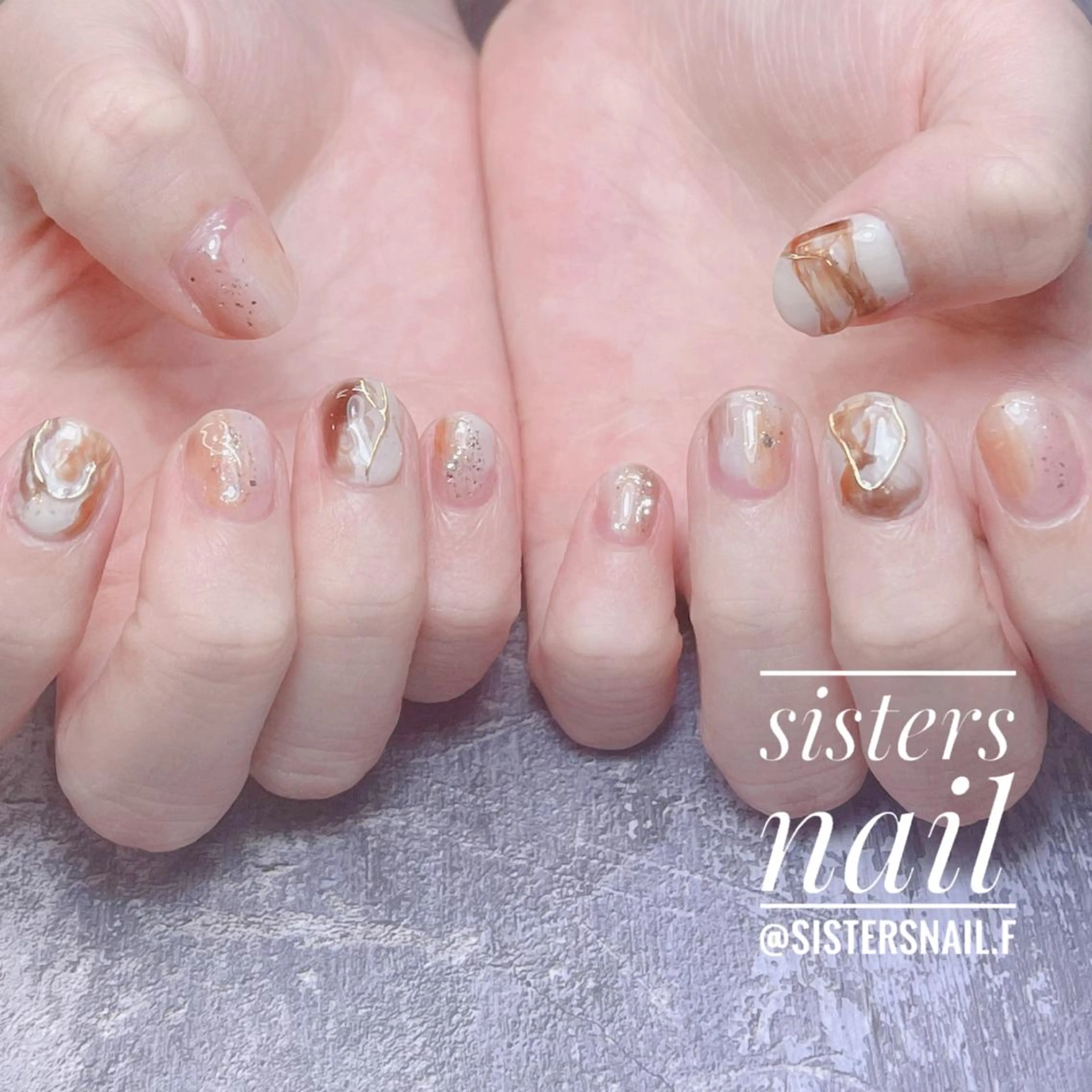 ネイル アートネイル ブラウン カジュアル ショートネイル スクエアネイル sisters nail.fのネイルデザイン