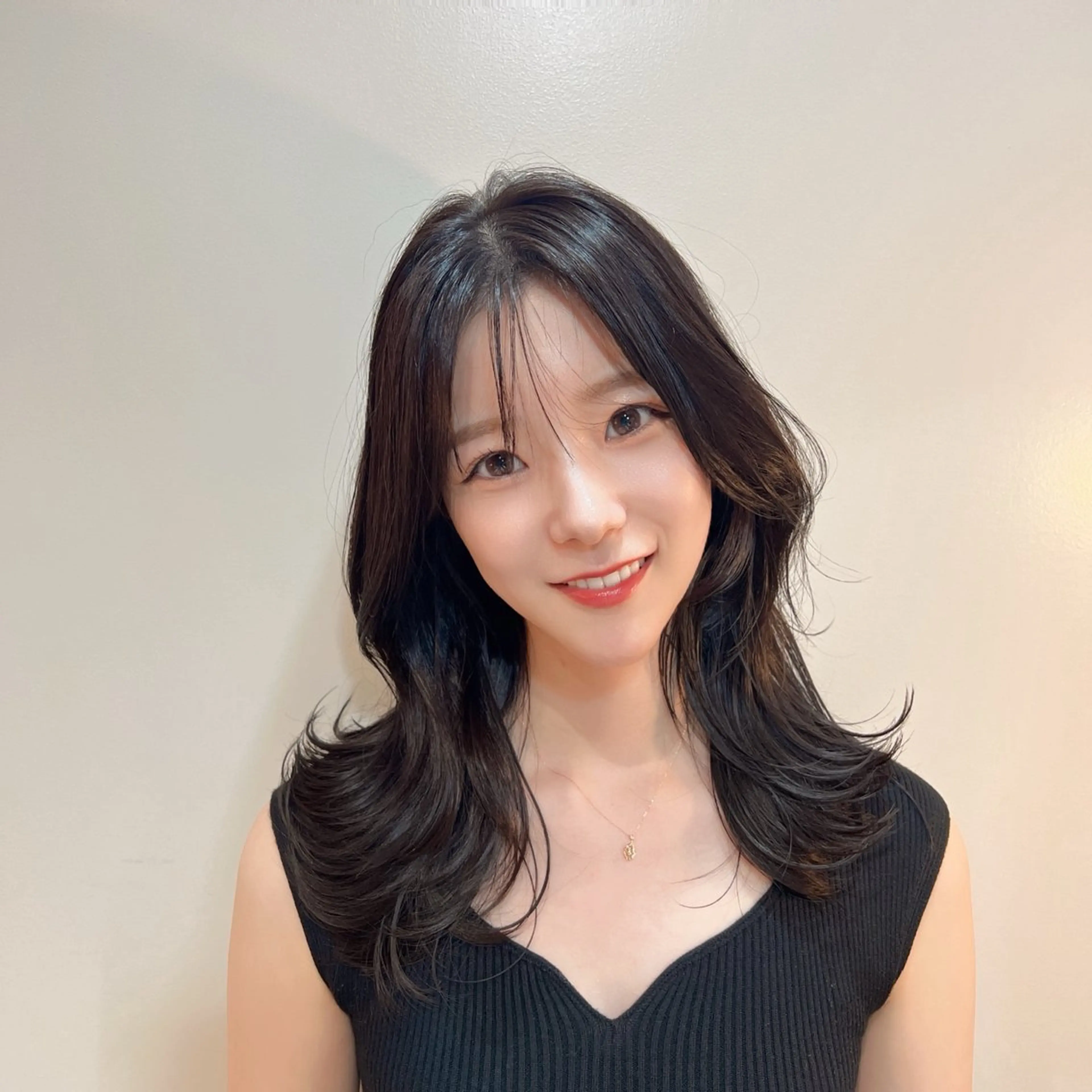 人気No2肌映え髪質改善ダメージレス暗カラー＋骨格診断小顔カット＋ 5ステップトリートメントの写真