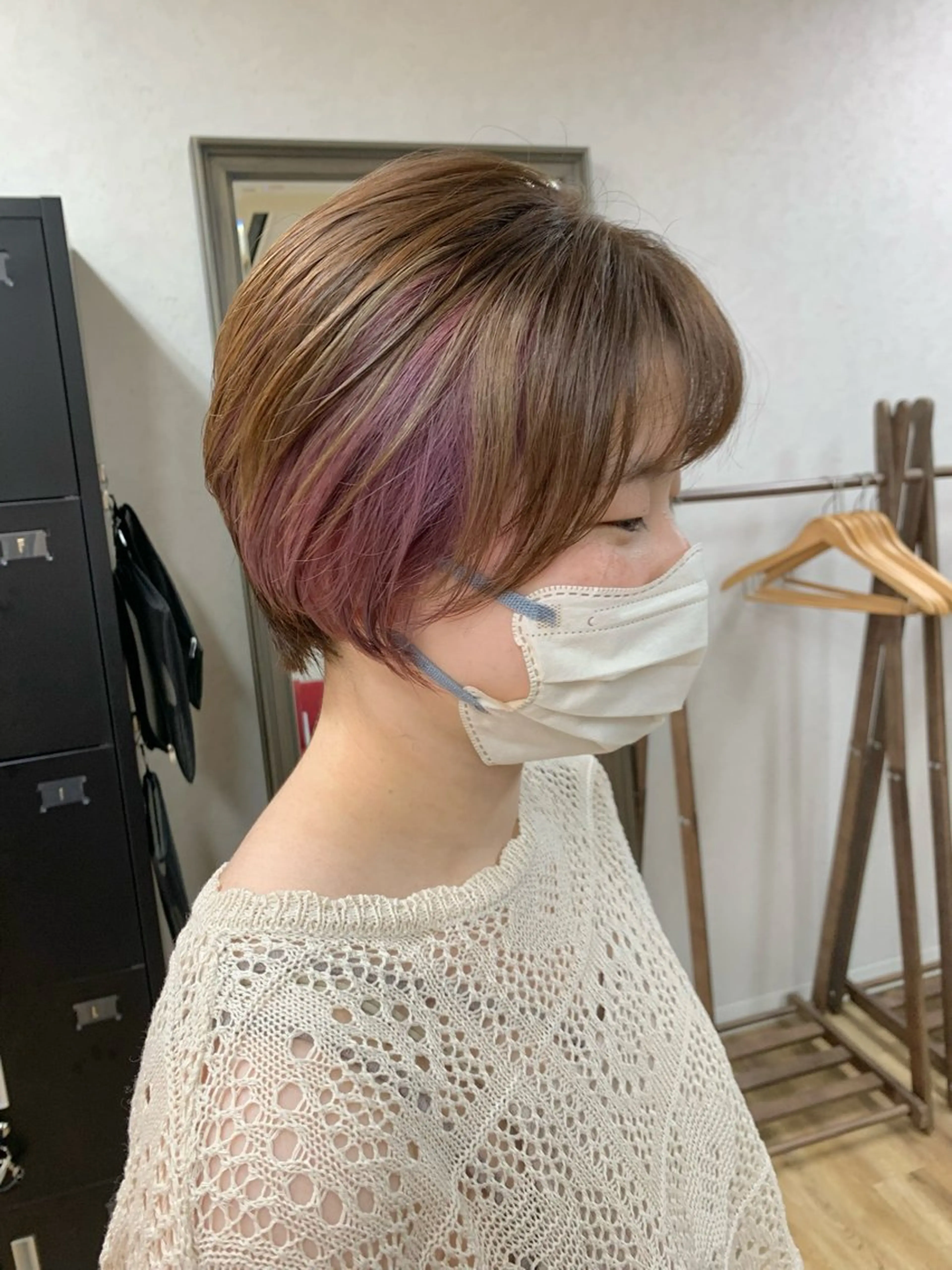 ショート カラー ベージュカラー ブリーチ ラベンダーカラー ピンクカラー ピンクラベンダー ヘアカラー ayumi🌈 インナーカラー🌈のヘアスタイル