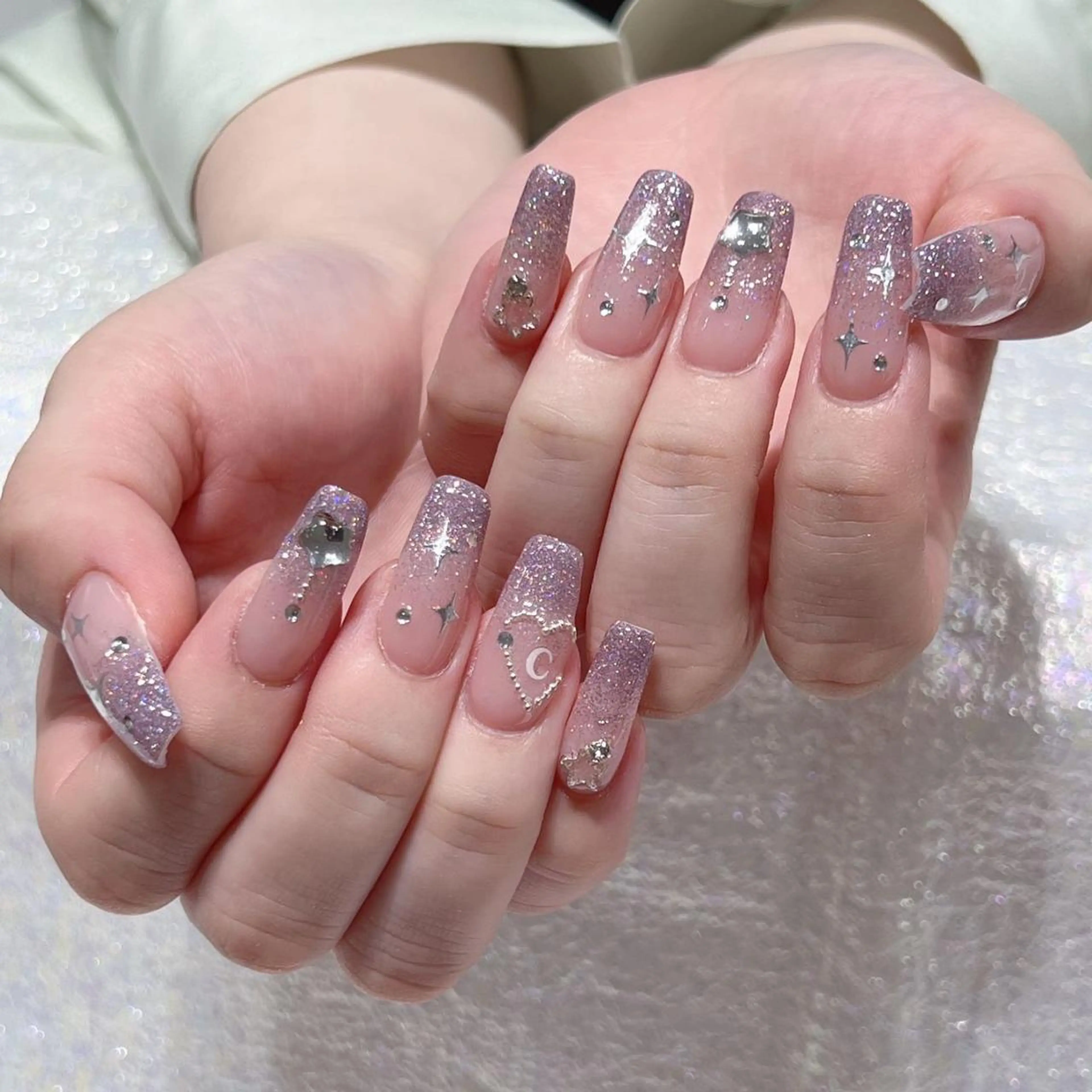 ネイル アートネイル 長さ出し ネイルチップ Queens マオのネイルデザイン