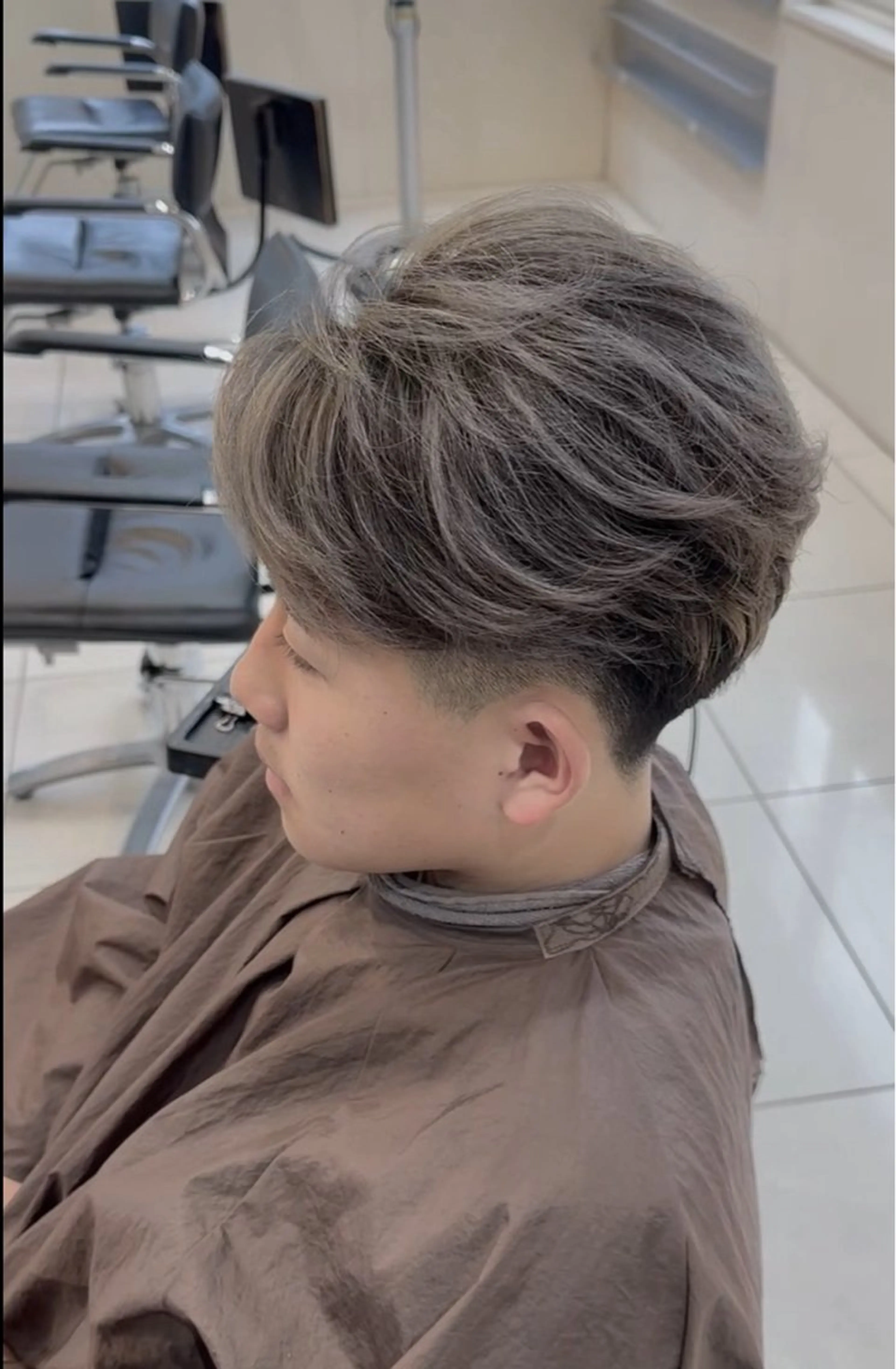 カラー ヘアカラー 神戸 大輝のヘアスタイル