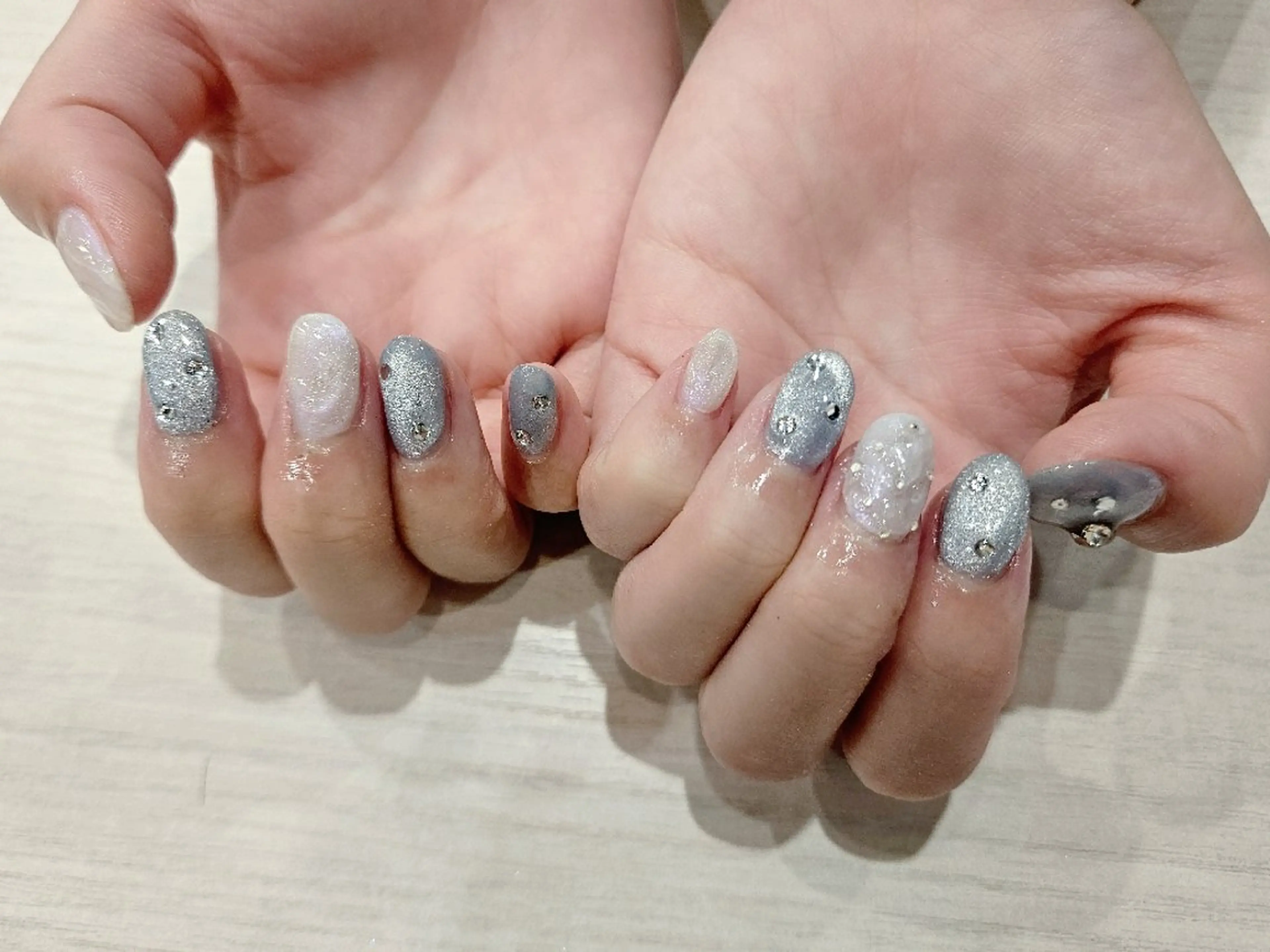 ネイル ハンドネイル 関口 友菜のヘアスタイル