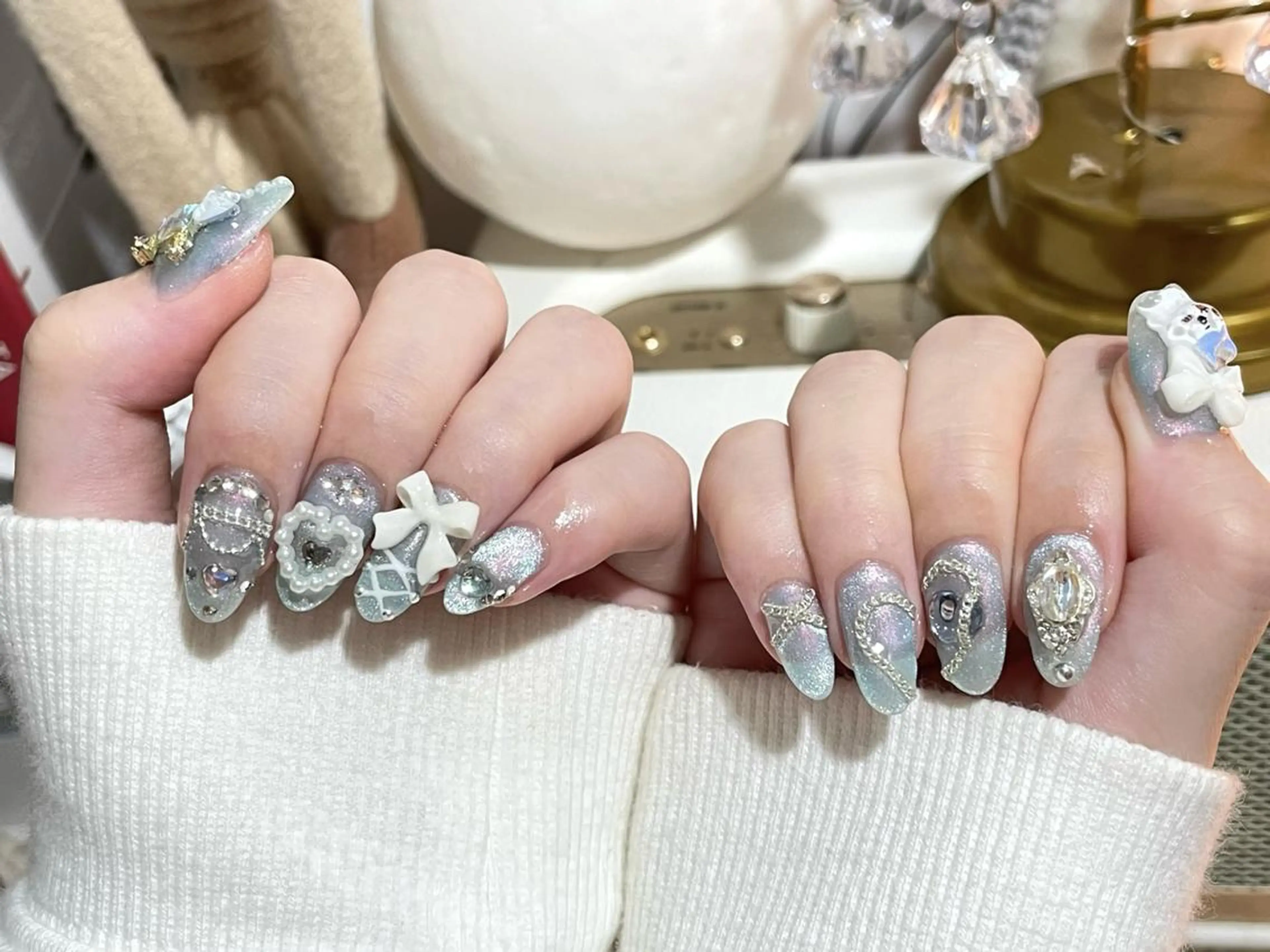 ネイル ジェルネイル キラキラネイル 韓国ネイル ラメ(グリッター) マグネットネイル One plus StudioNailのネイルデザイン