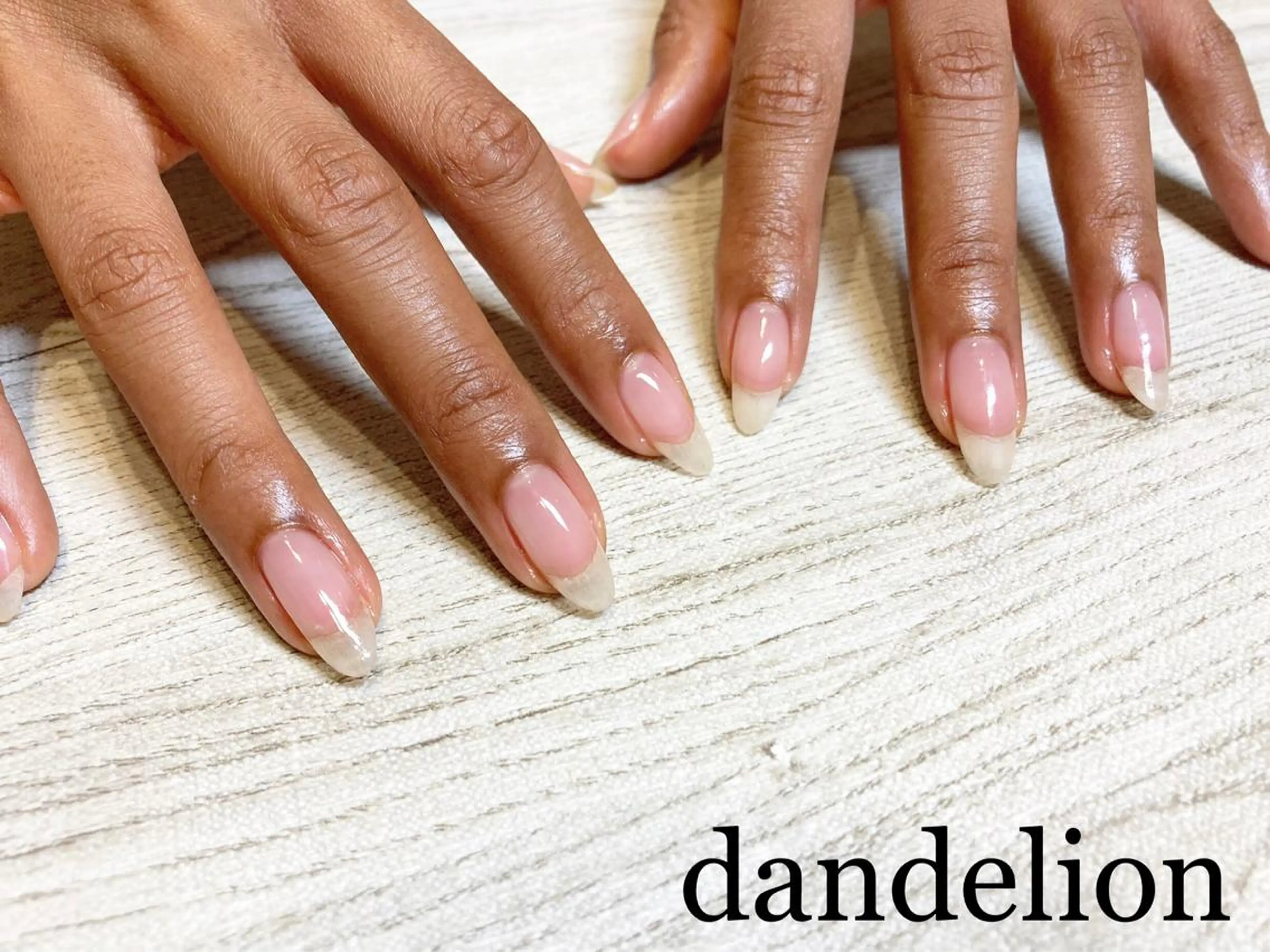 ネイル ハンドネイル ハンドケア dandelion ダンデライオンのネイルデザイン